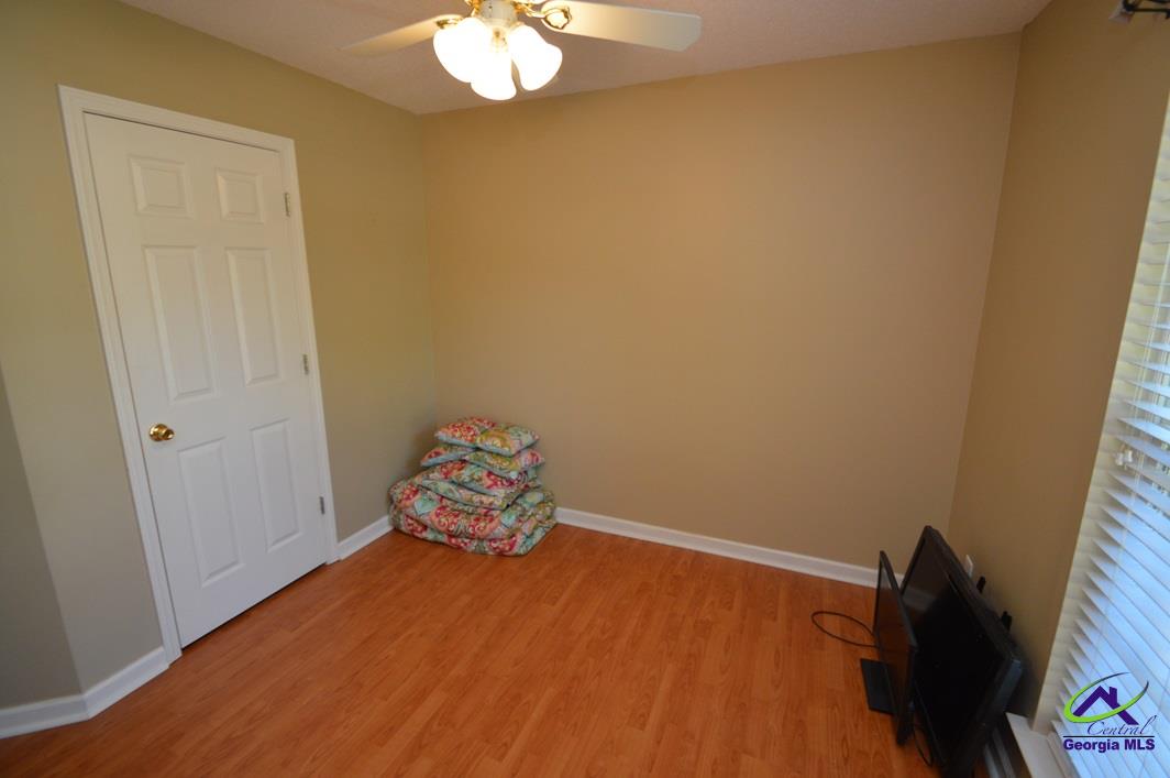 108 Silverking Court