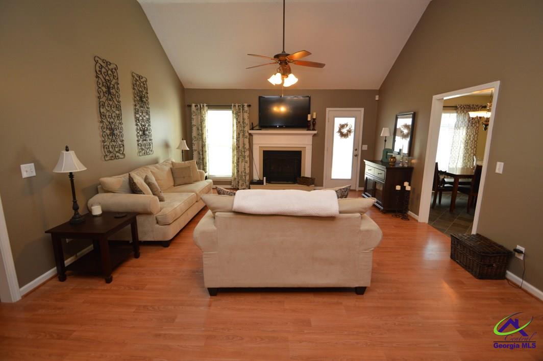 108 Silverking Court