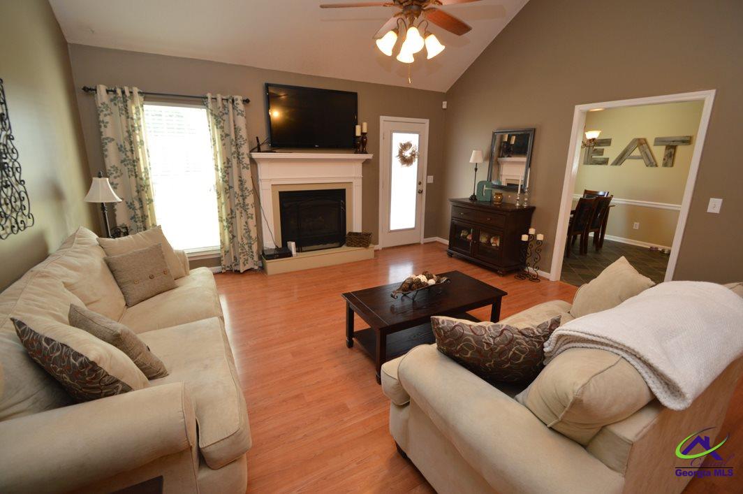 108 Silverking Court