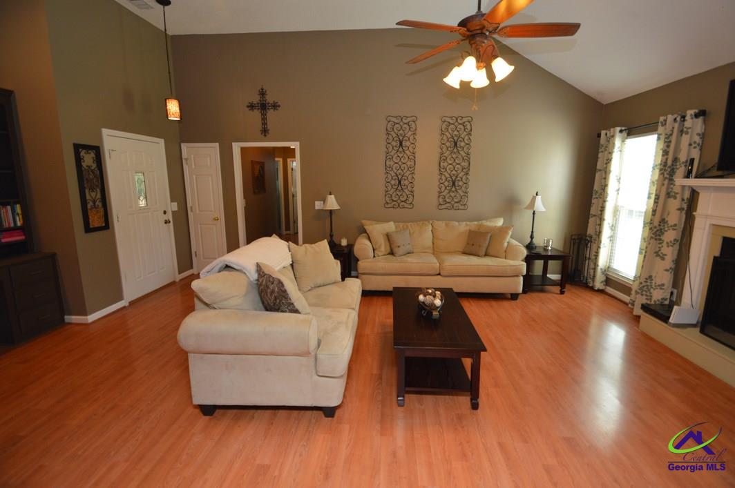 108 Silverking Court
