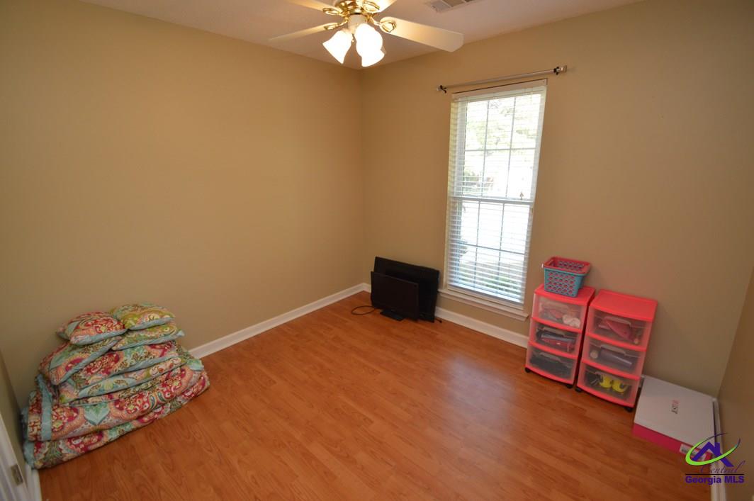 108 Silverking Court