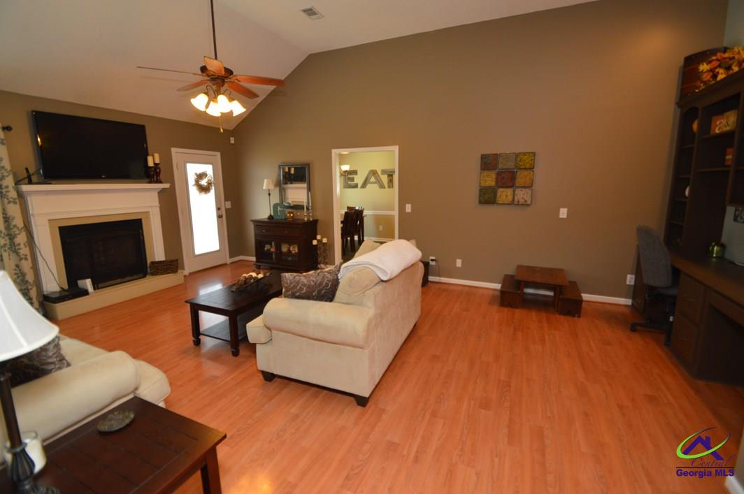 108 Silverking Court