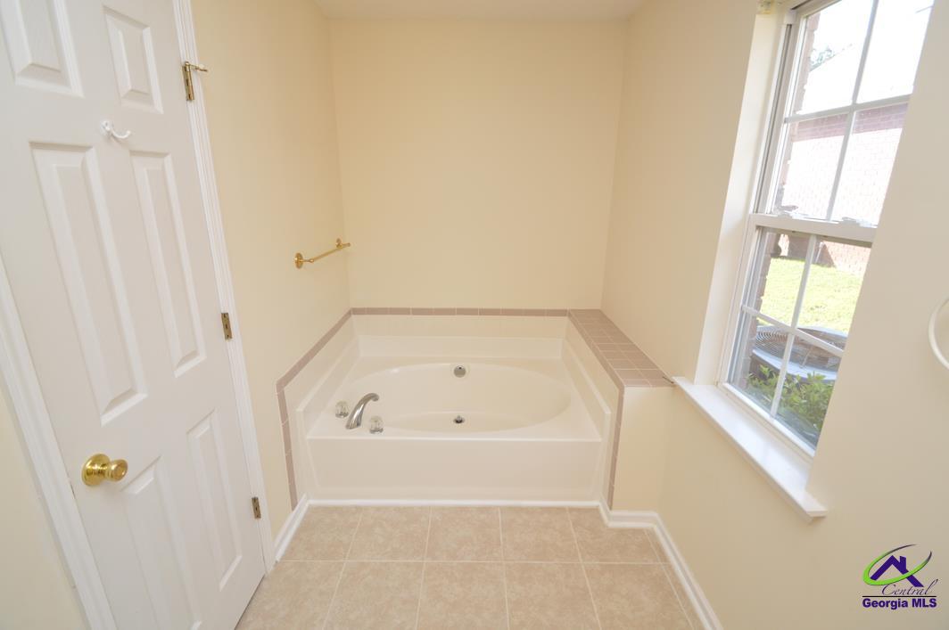304 Linksview Drive