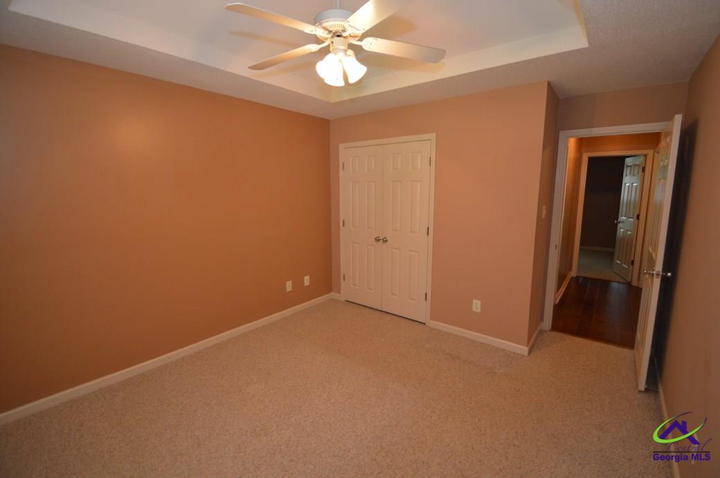 519 Grove Lane