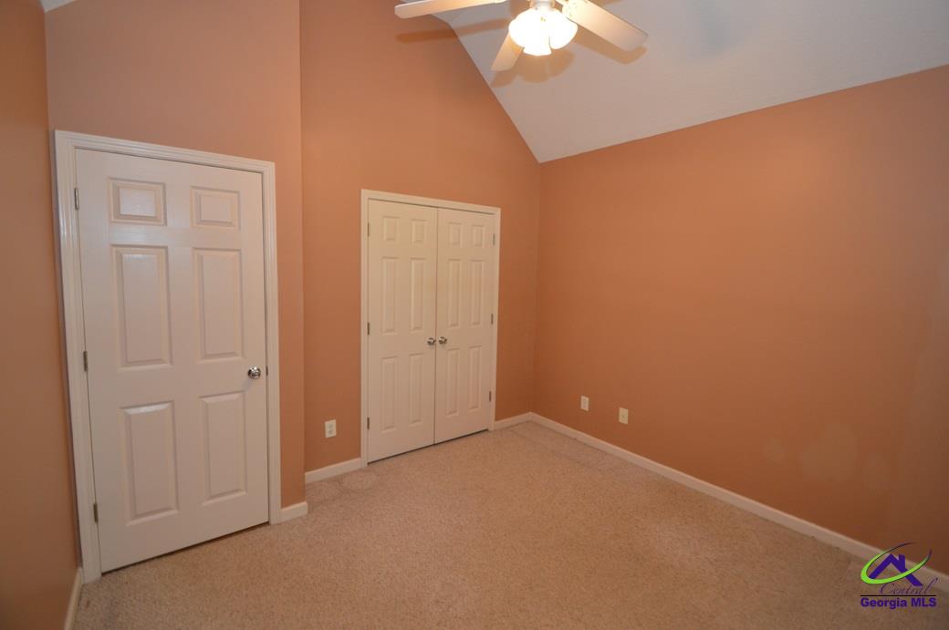519 Grove Lane