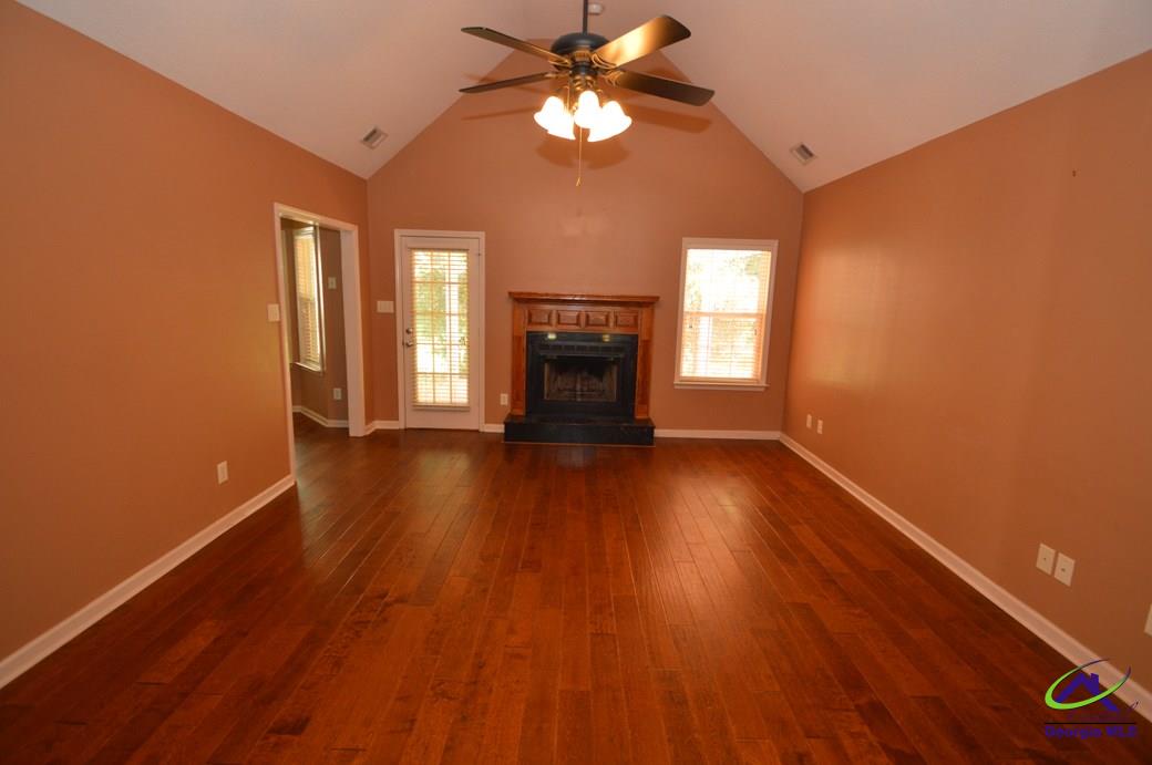 519 Grove Lane