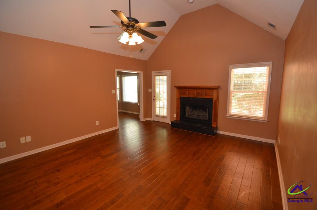 519 Grove Lane