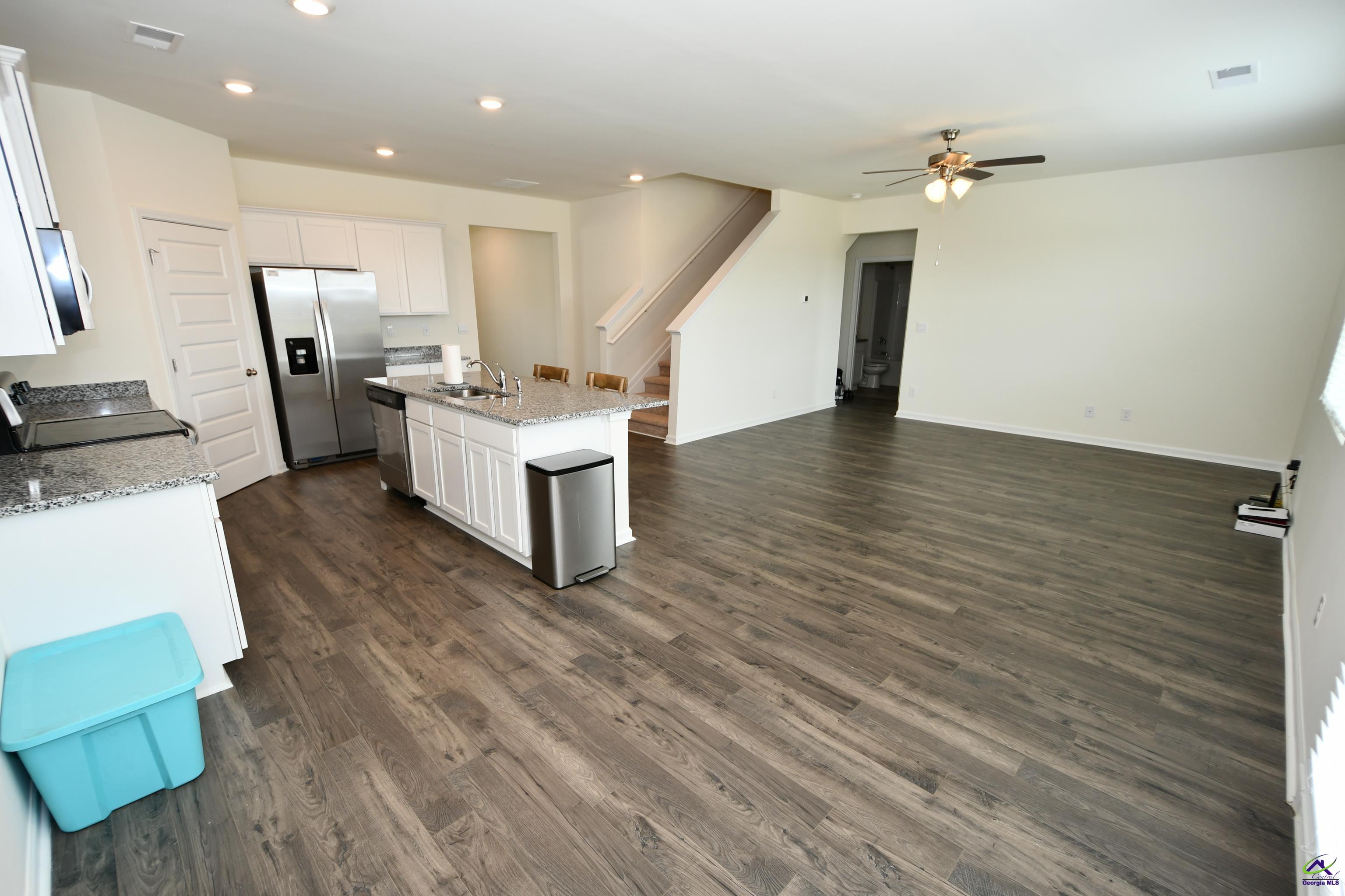 111 Farmers Way