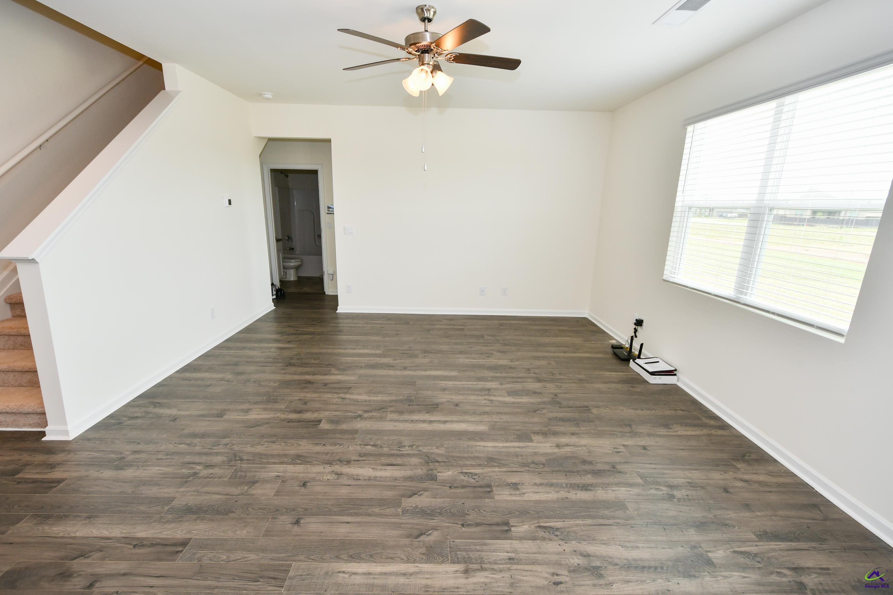 111 Farmers Way