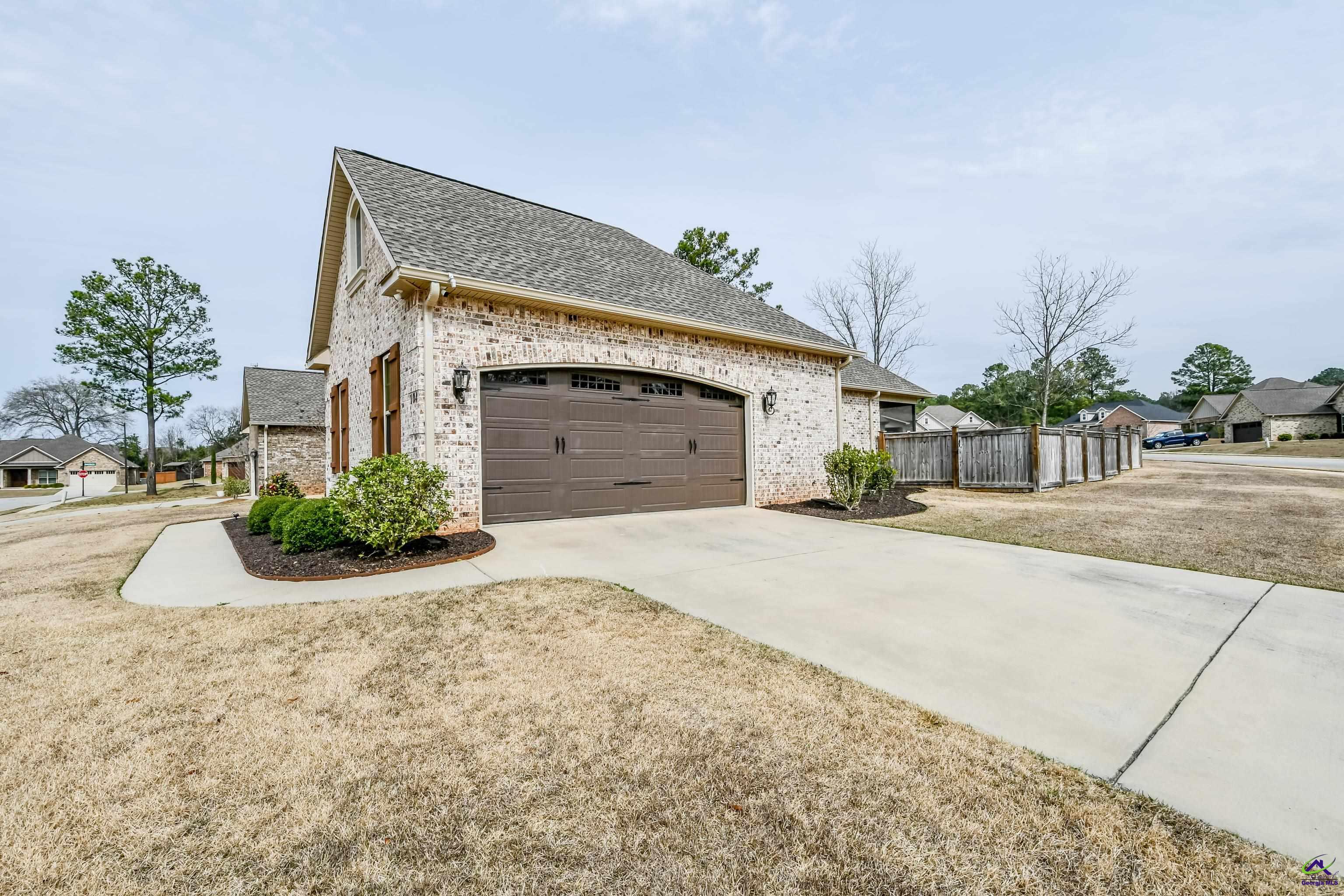 104 Ferruginous Court