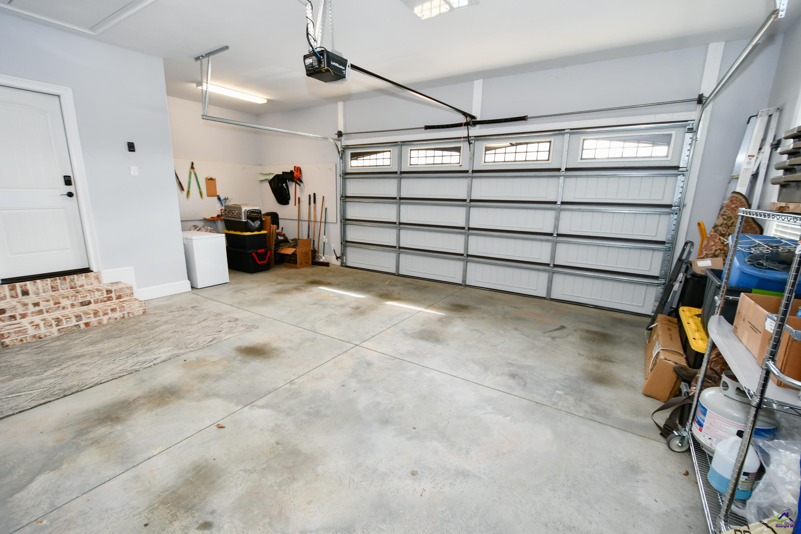 104 Ferruginous Court