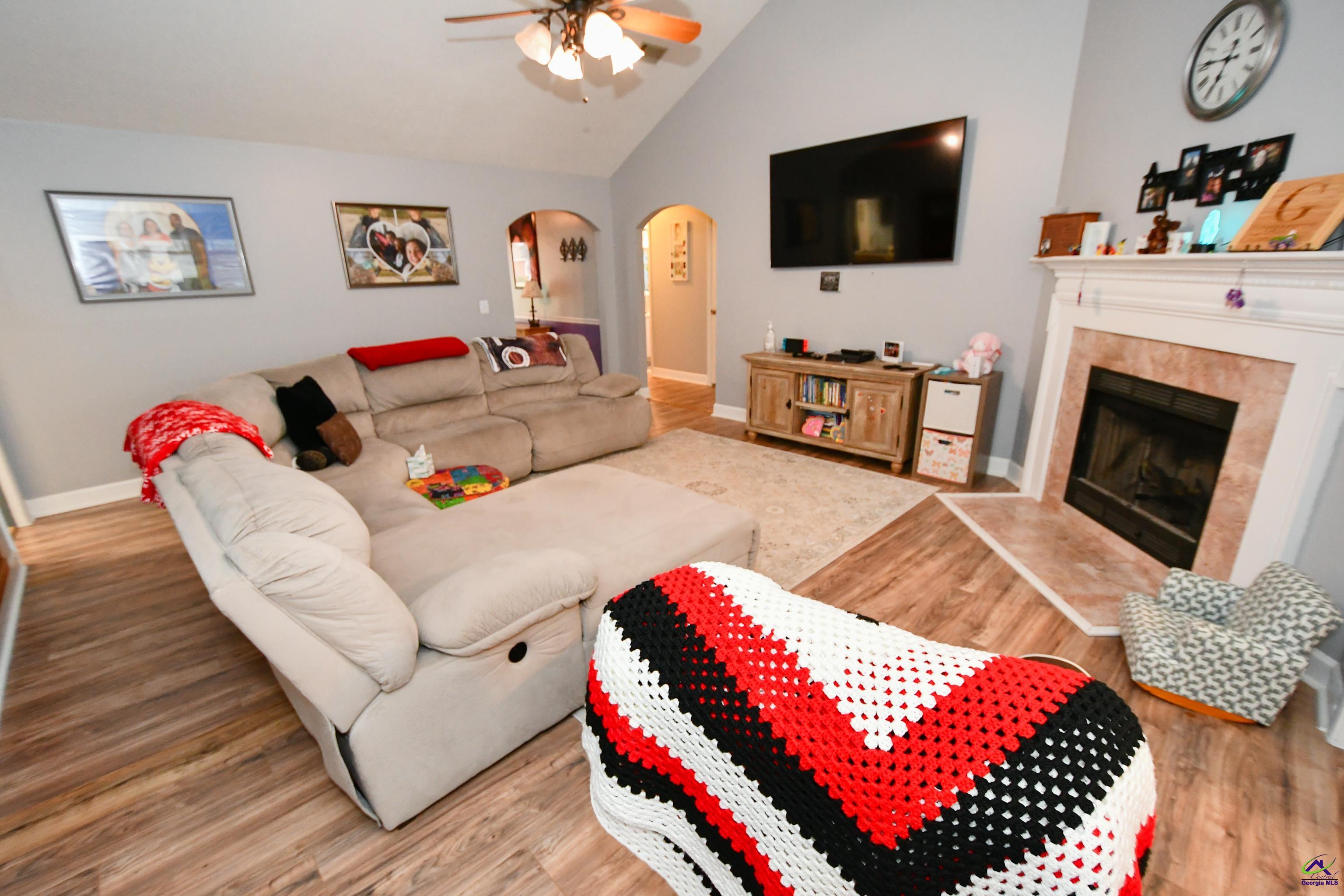 105 Covey Point