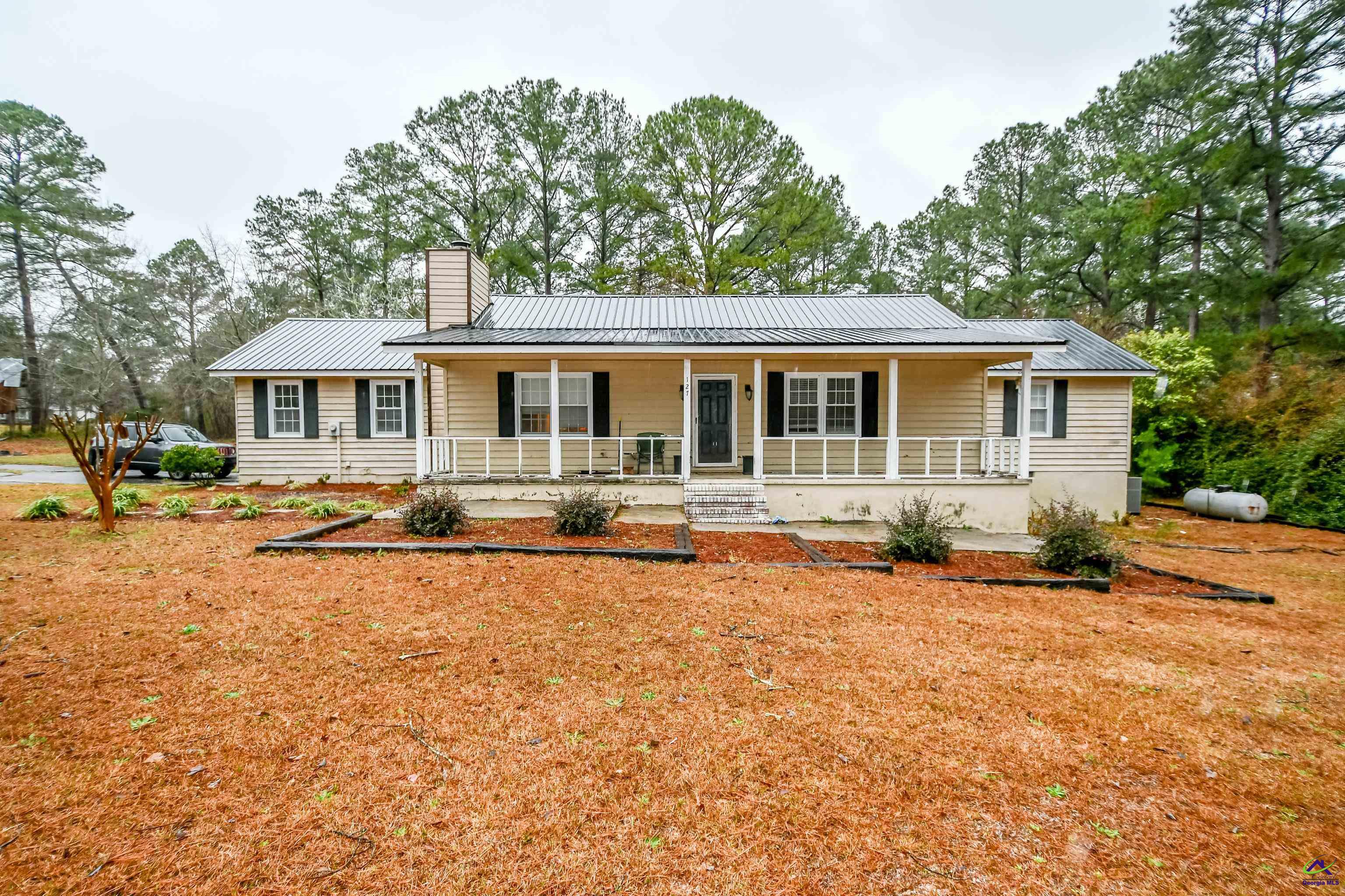 127 Country Club Circle