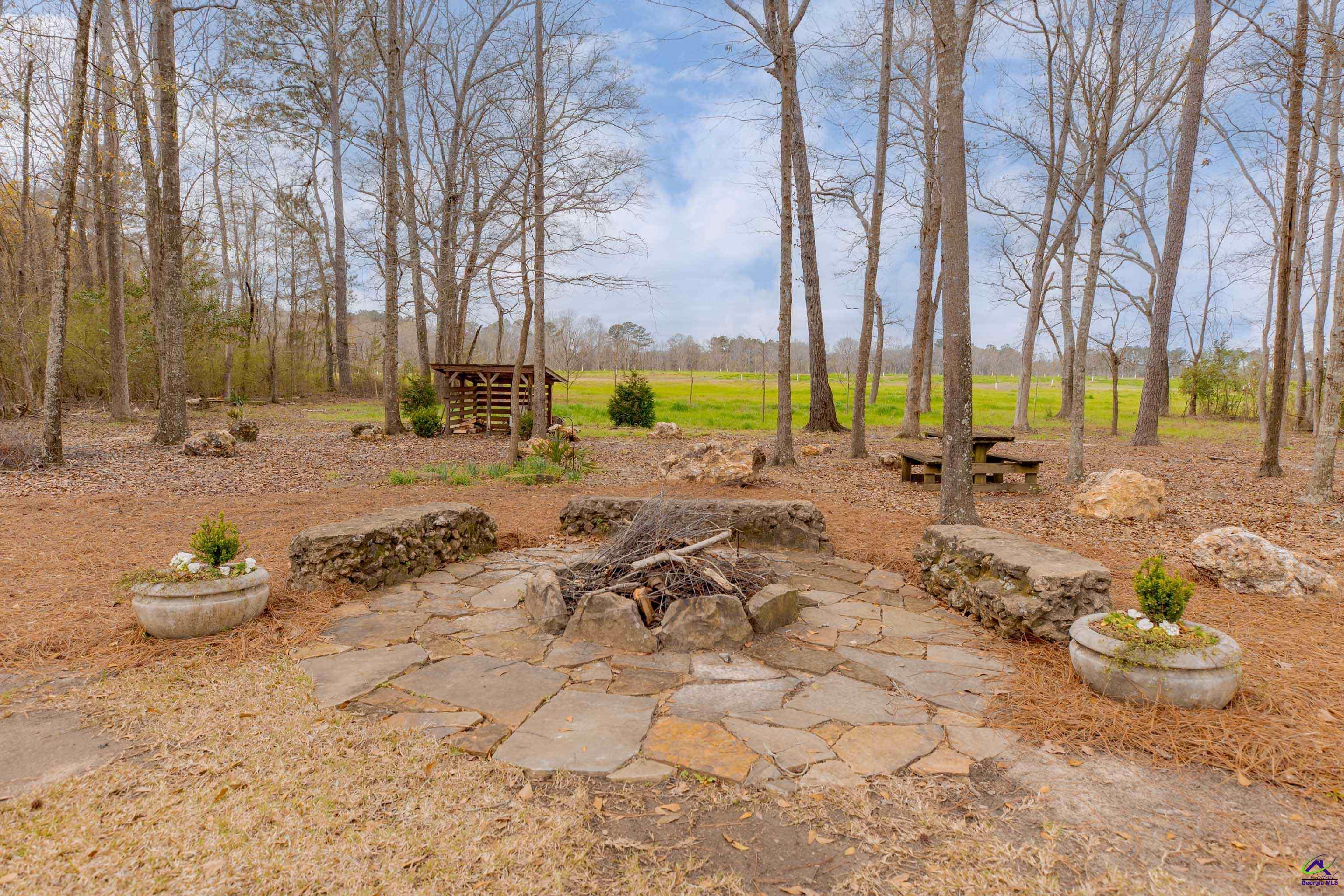 1610 Columbus Hwy