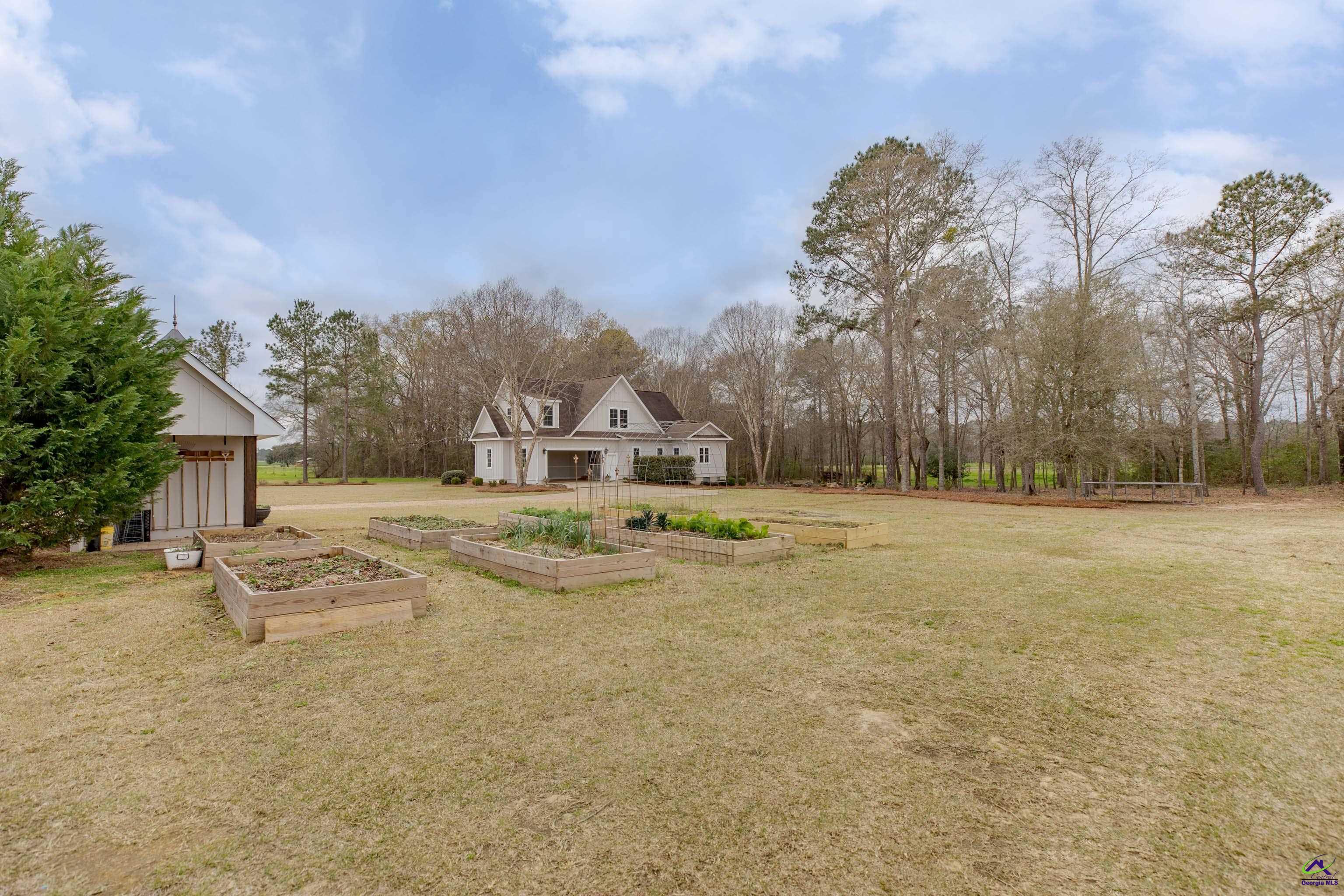 1610 Columbus Hwy