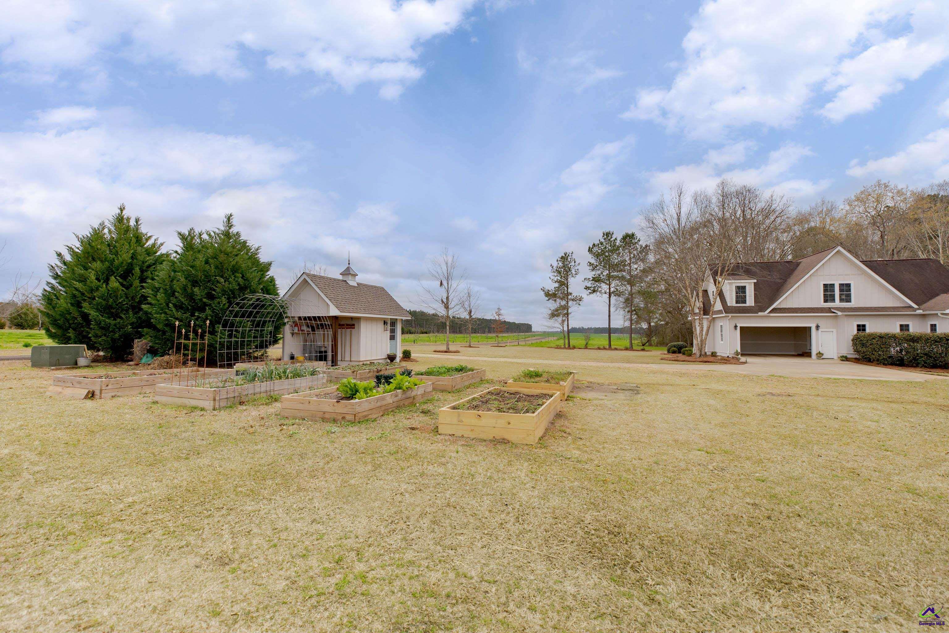1610 Columbus Hwy