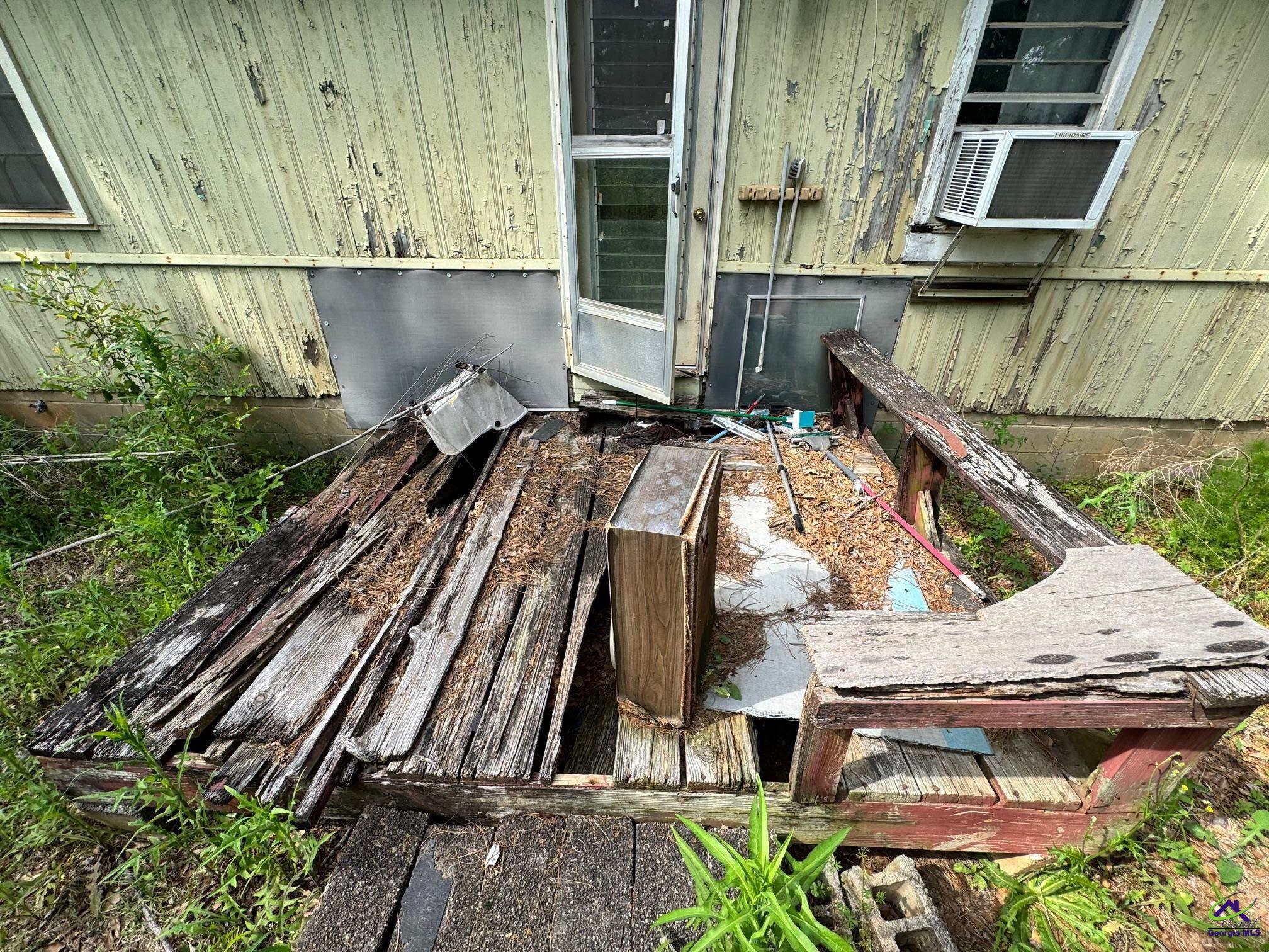 112 Maxwell Drive