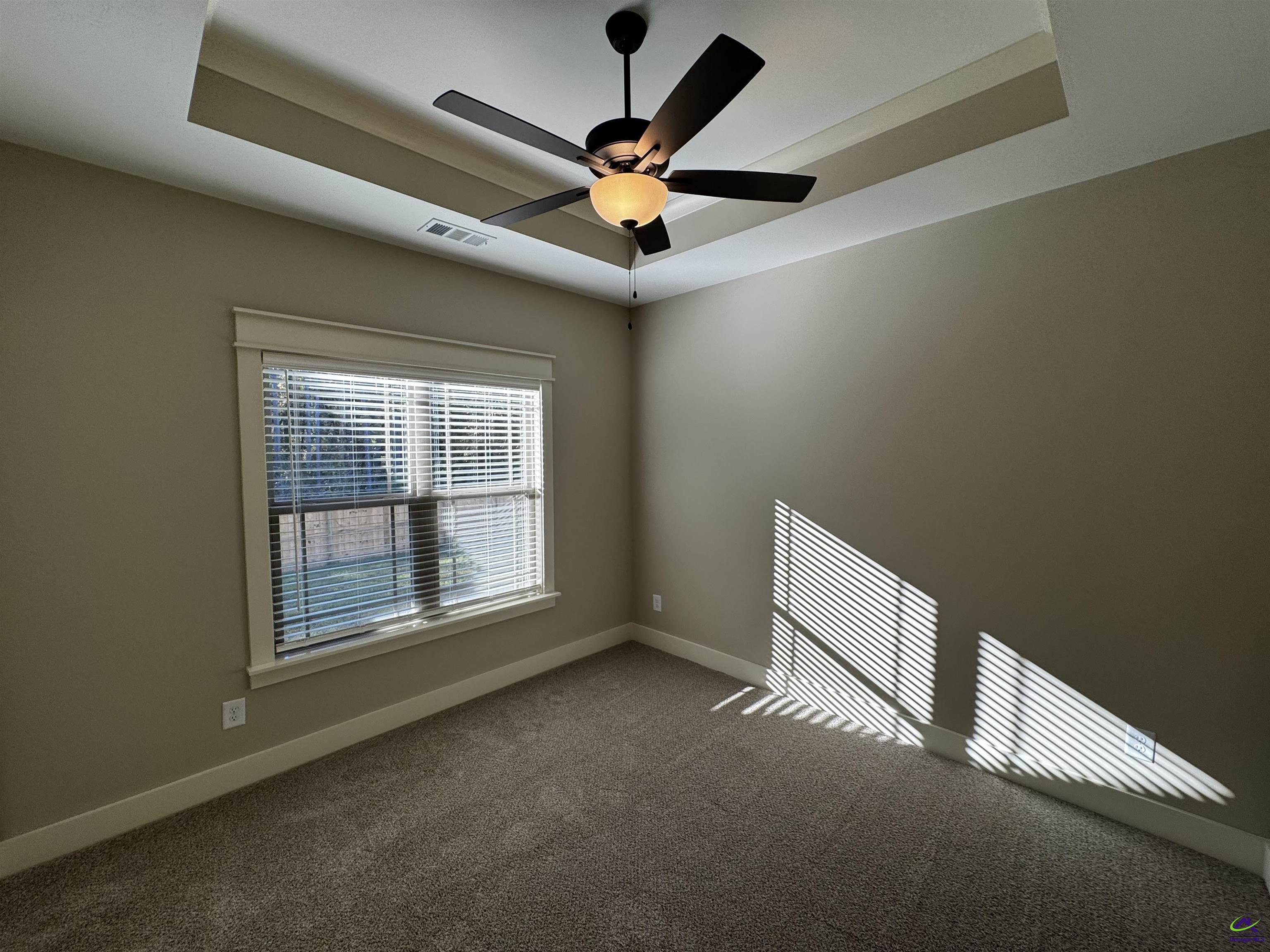 215 Golden Chestnut Bend