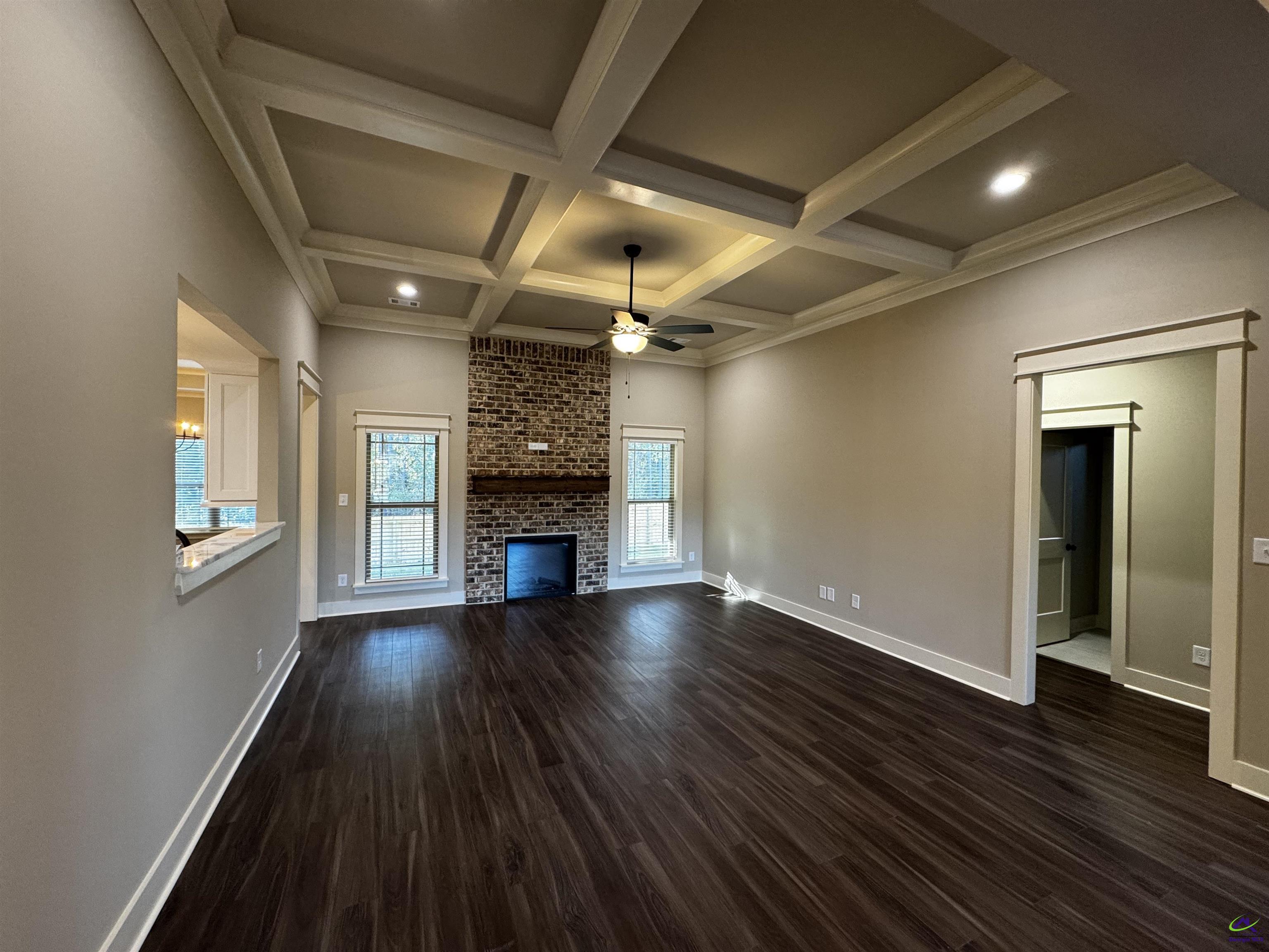 215 Golden Chestnut Bend