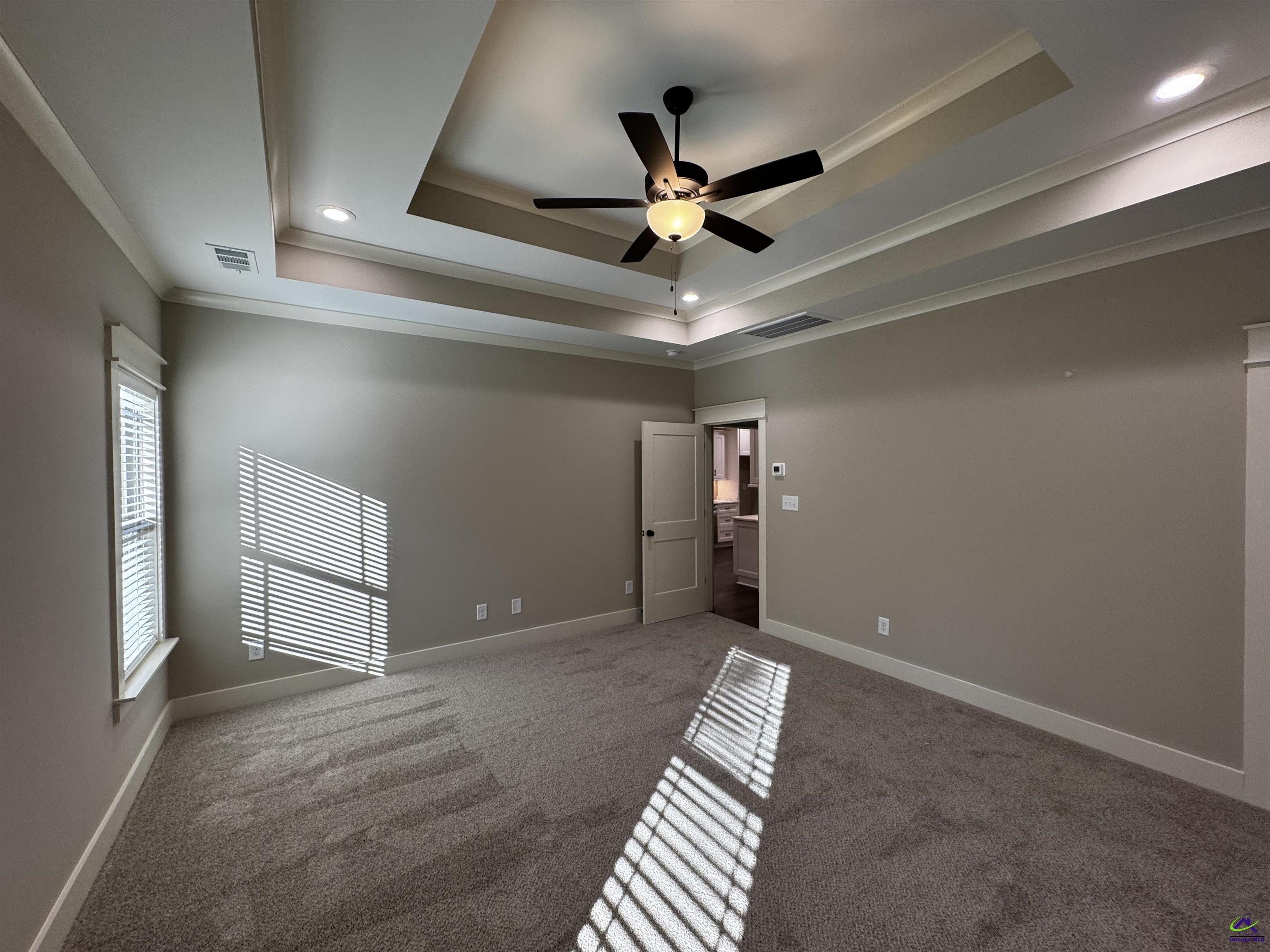215 Golden Chestnut Bend