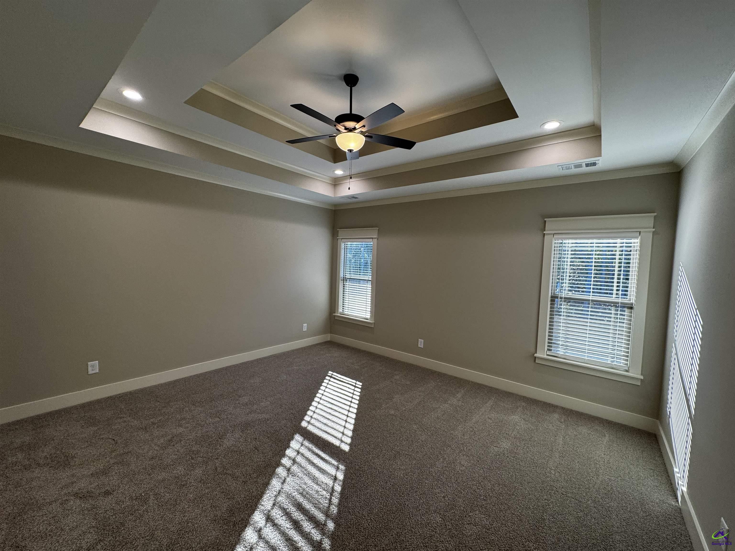 215 Golden Chestnut Bend