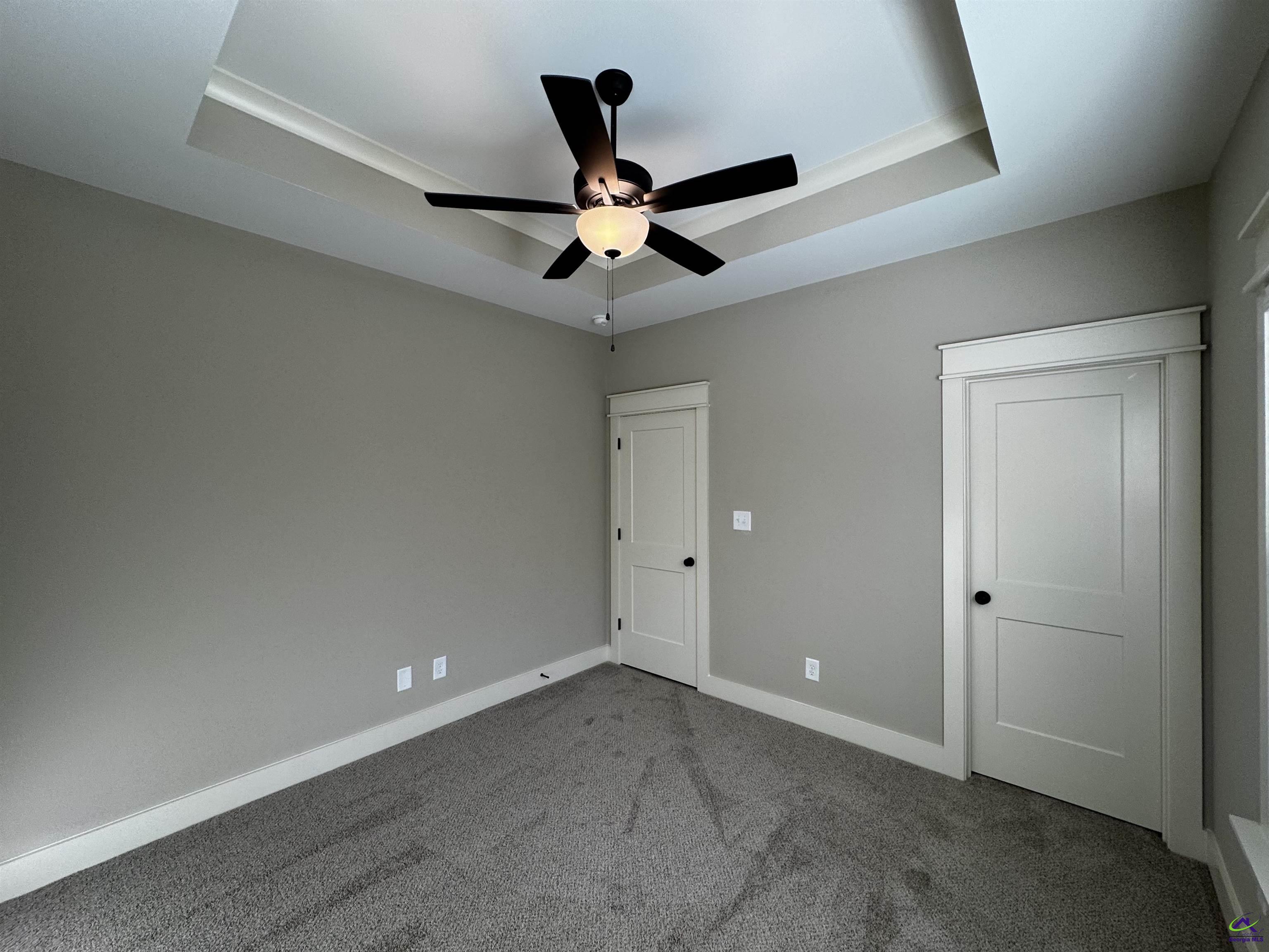 215 Golden Chestnut Bend