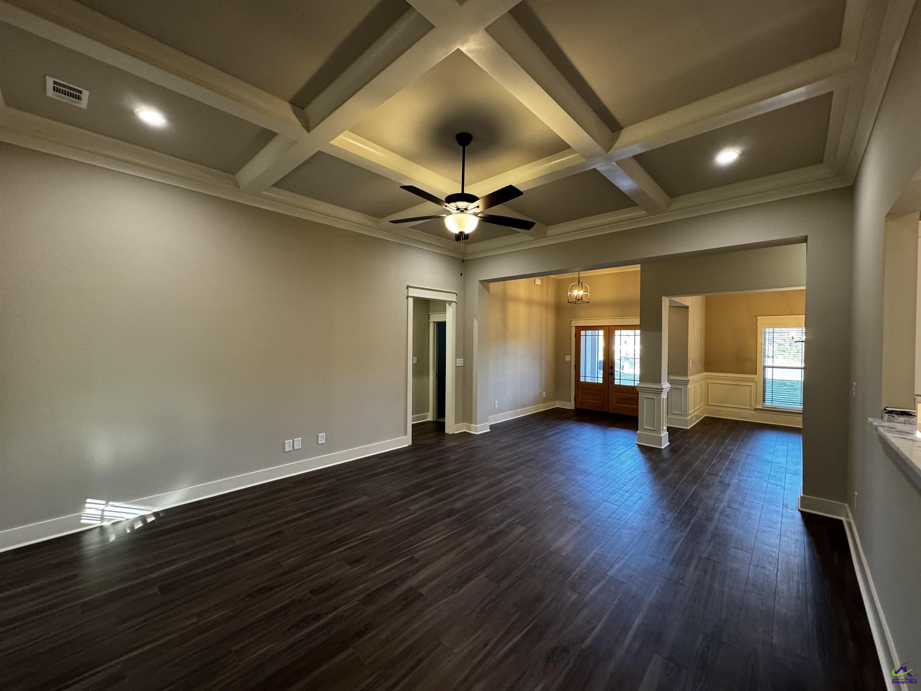 215 Golden Chestnut Bend
