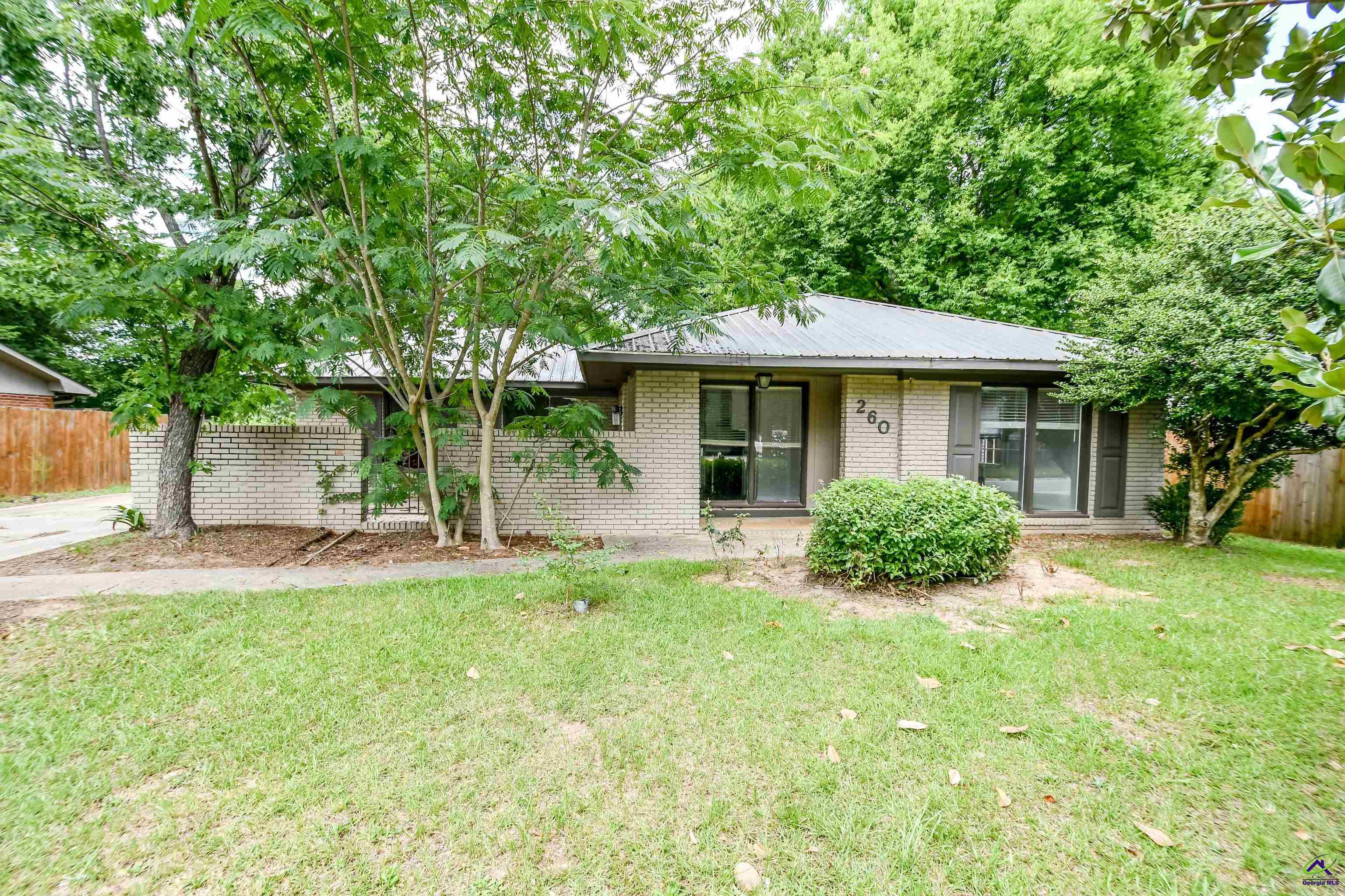 260 Valencia Circle
