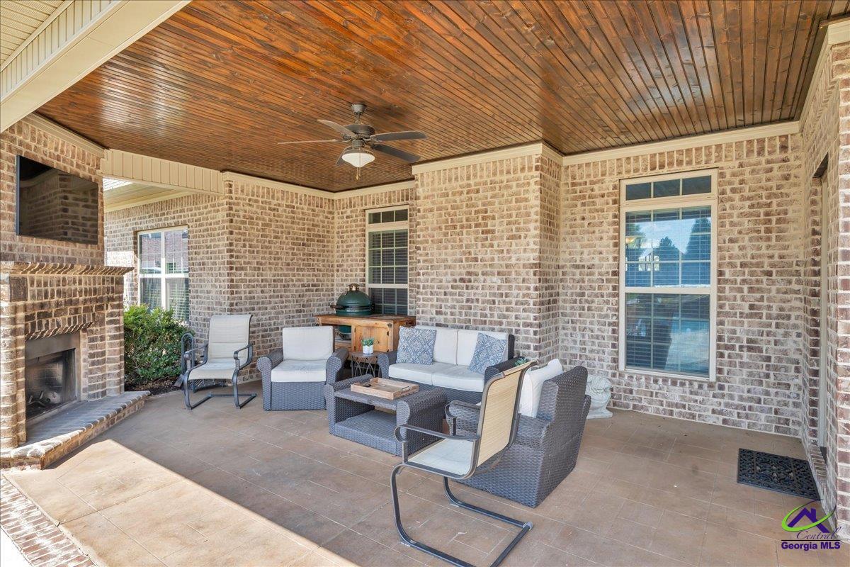 1034 Chattahoochee Drive
