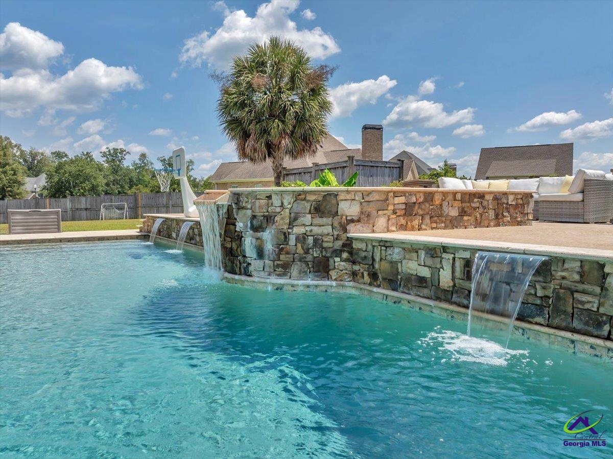 1034 Chattahoochee Drive