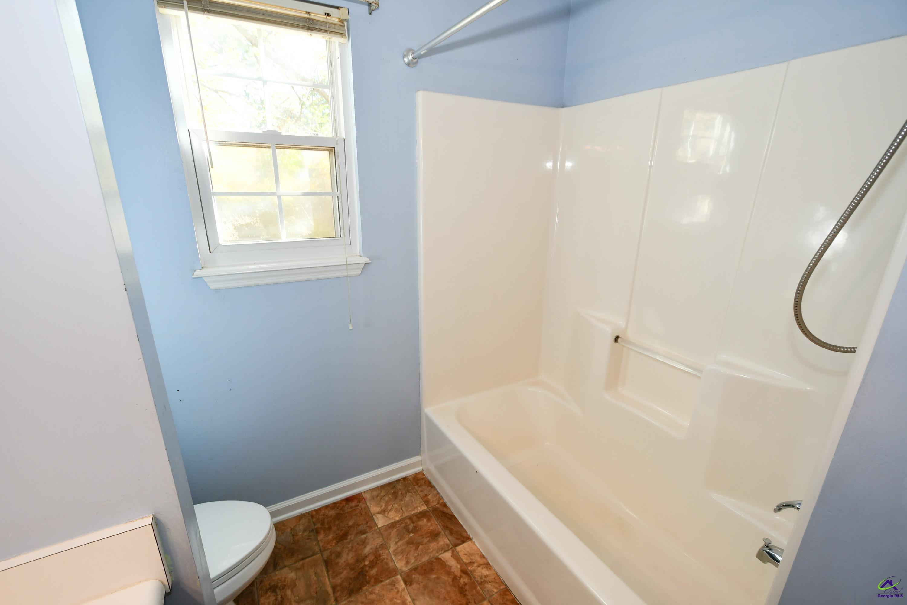 226 Crestwood Circle