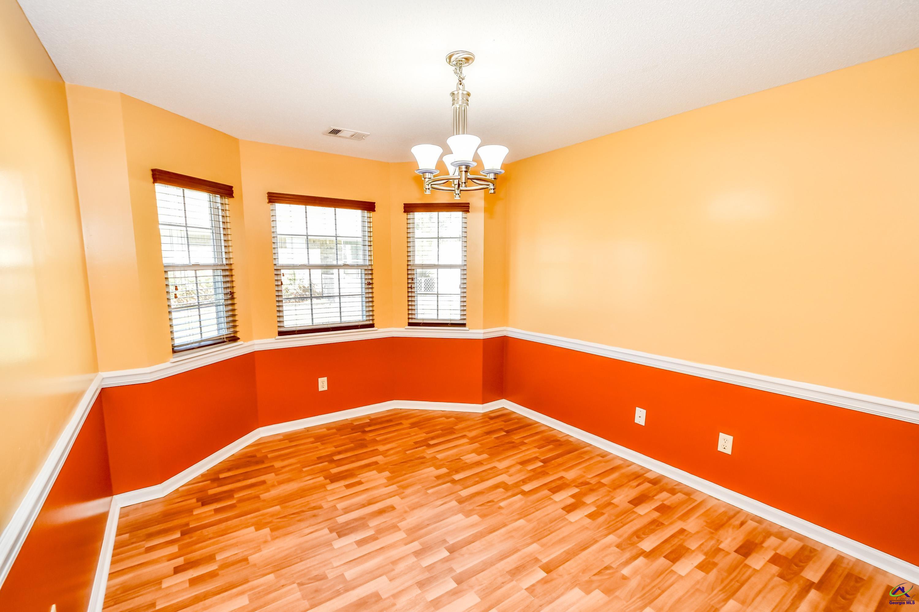 226 Crestwood Circle