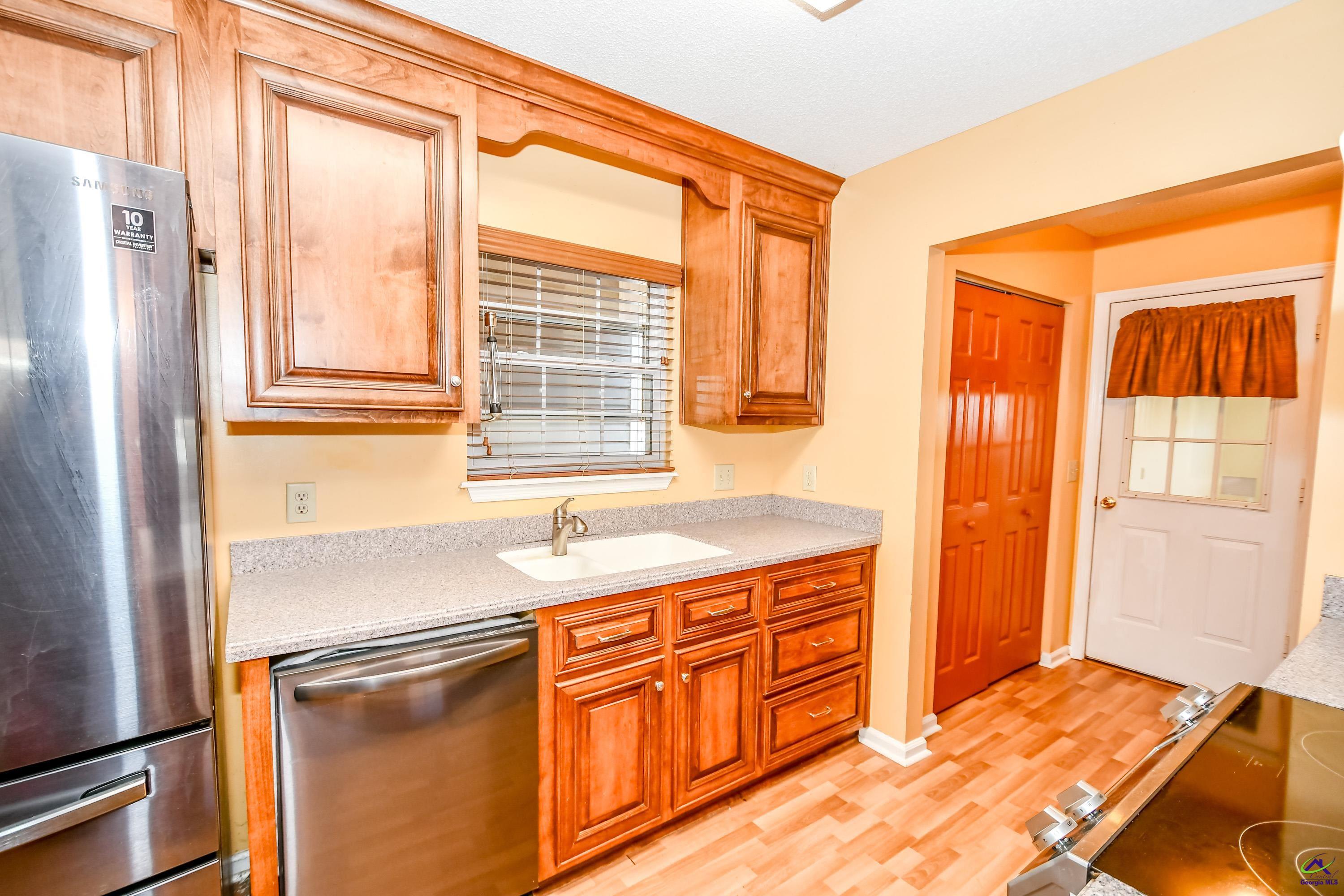 226 Crestwood Circle