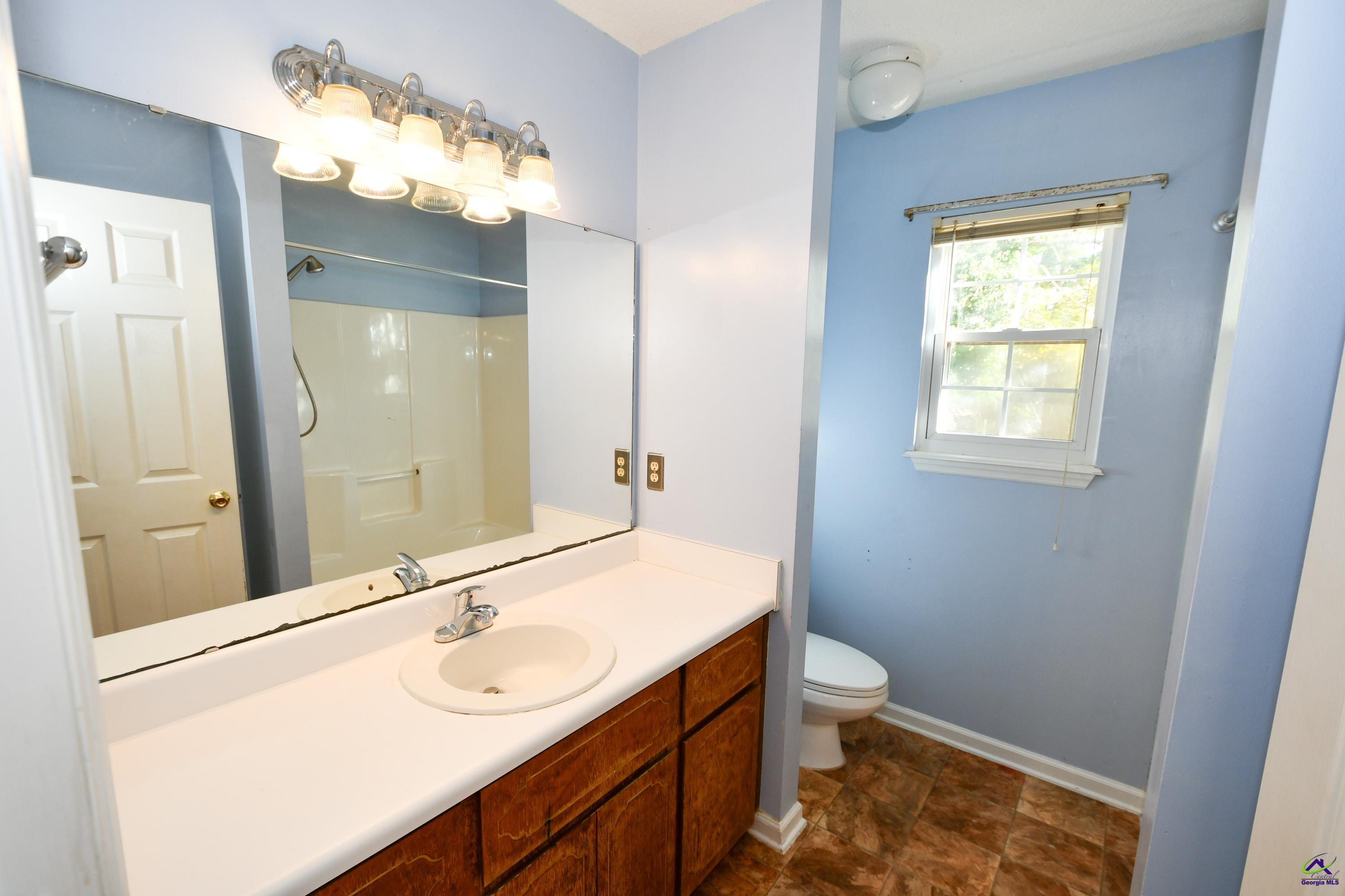226 Crestwood Circle