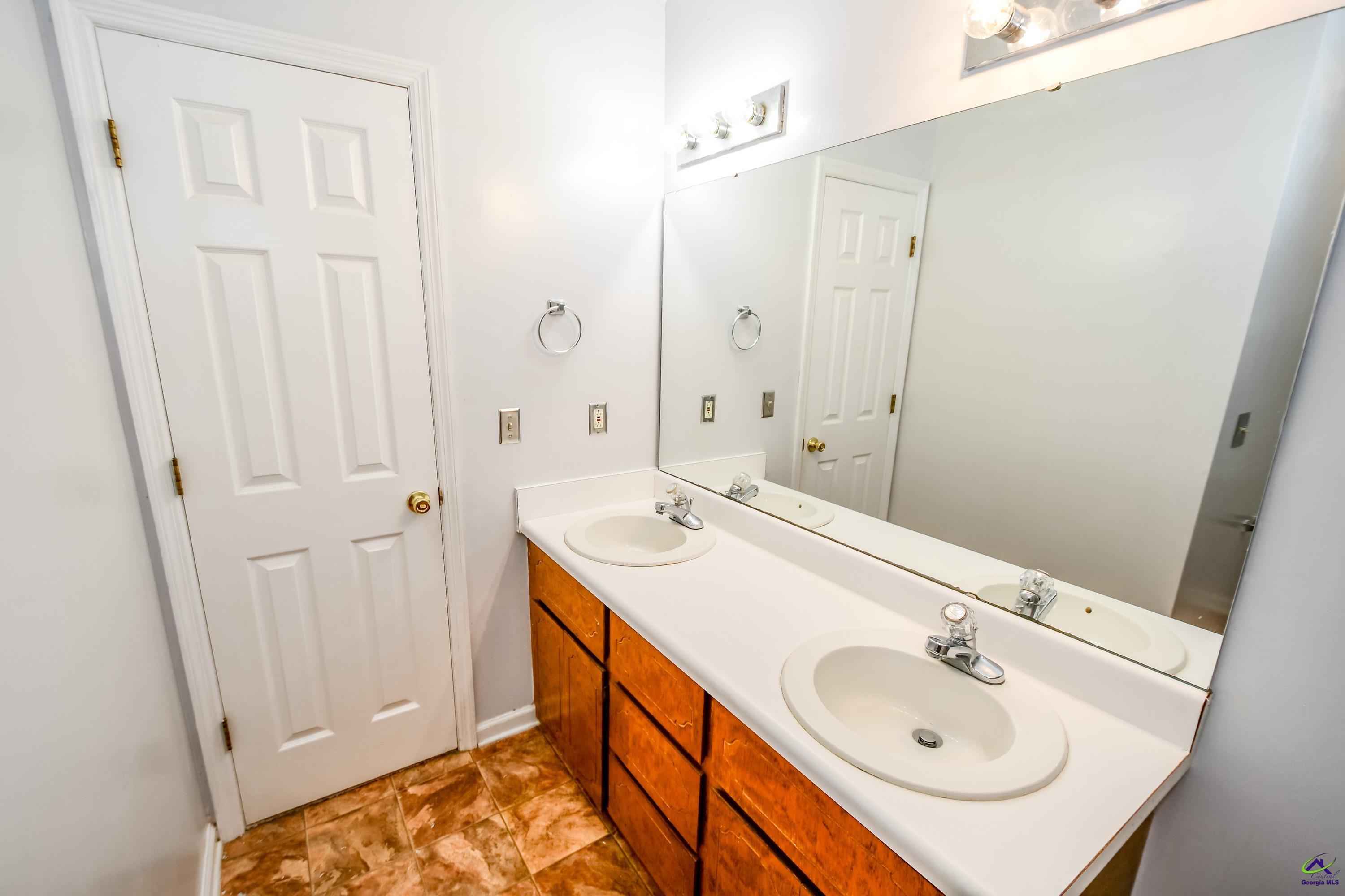 226 Crestwood Circle