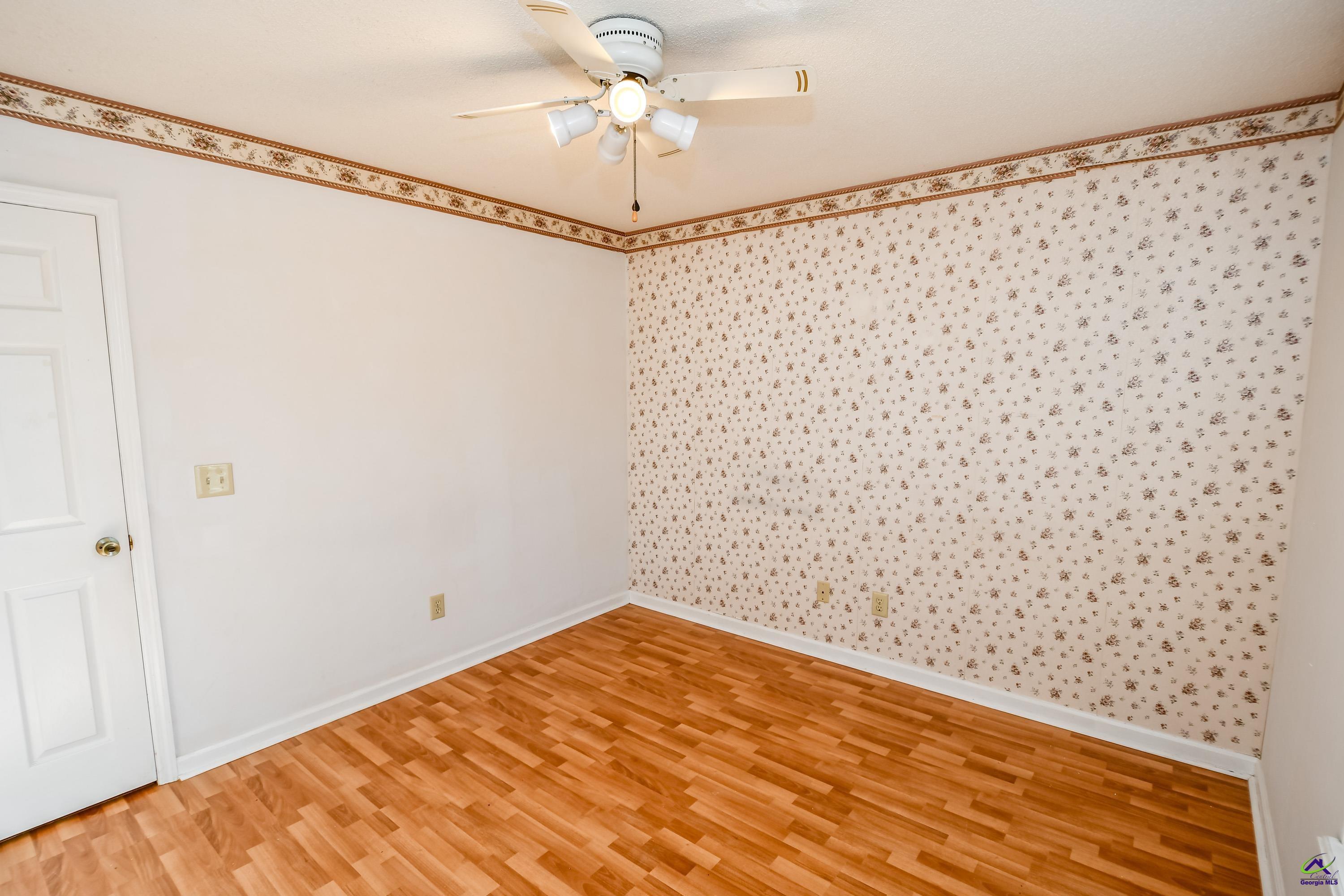 226 Crestwood Circle