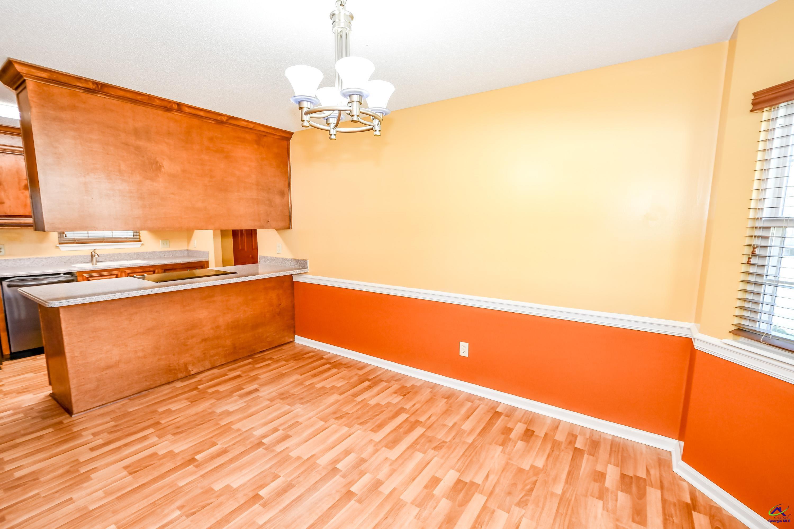 226 Crestwood Circle