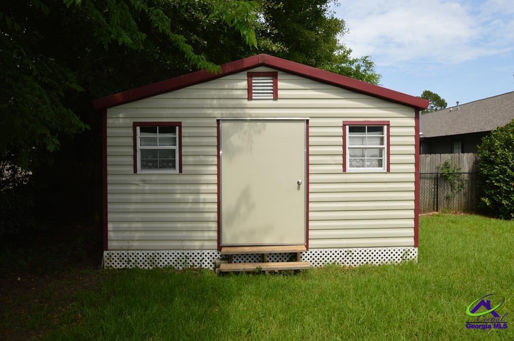 309 Northlake Drive