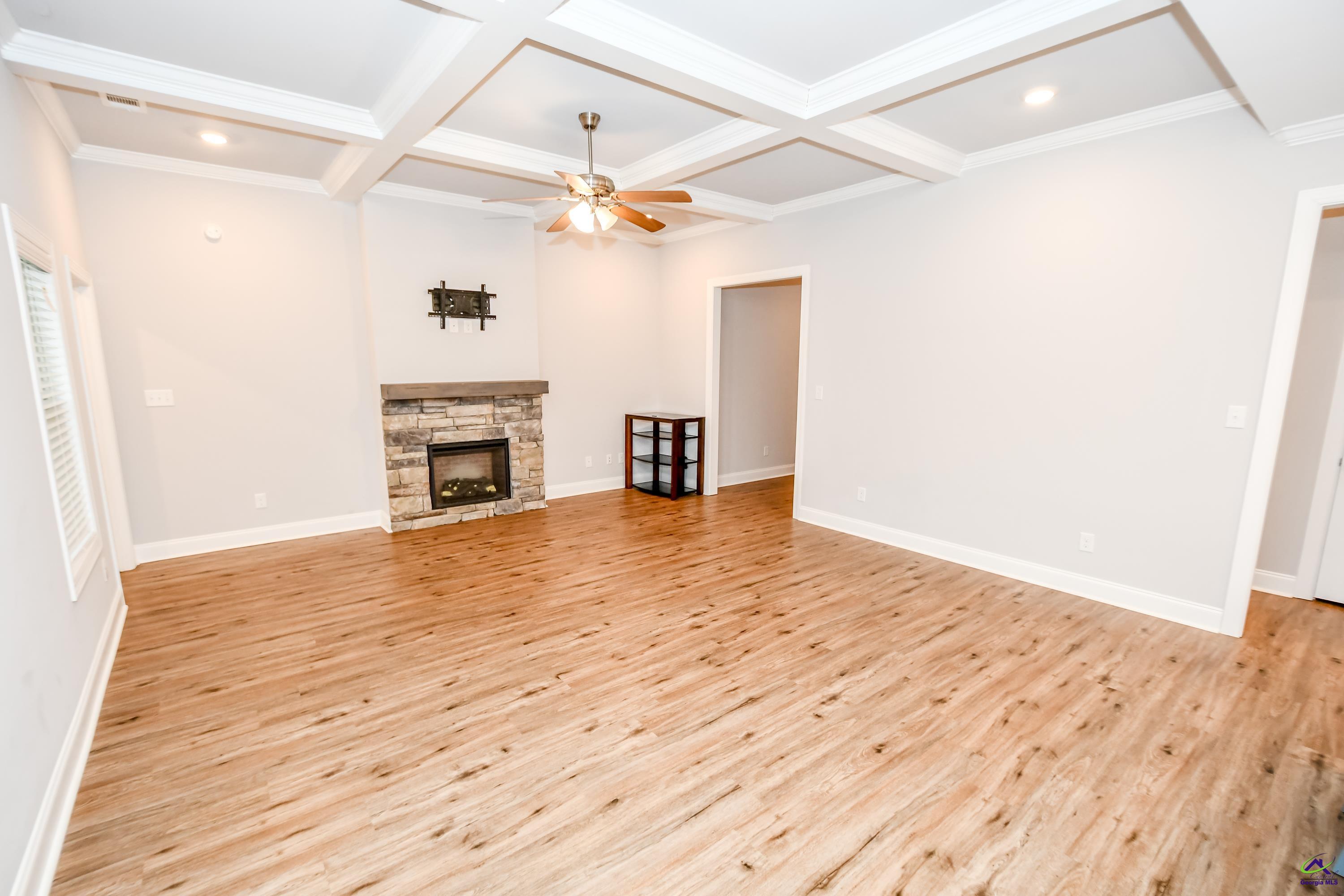 903 Adirondac Way