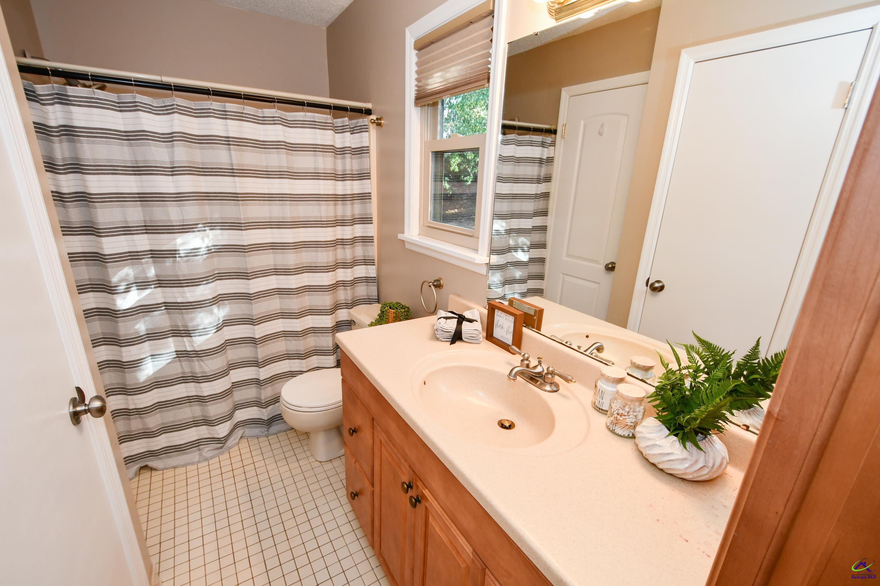 216 Shenandoah Trail