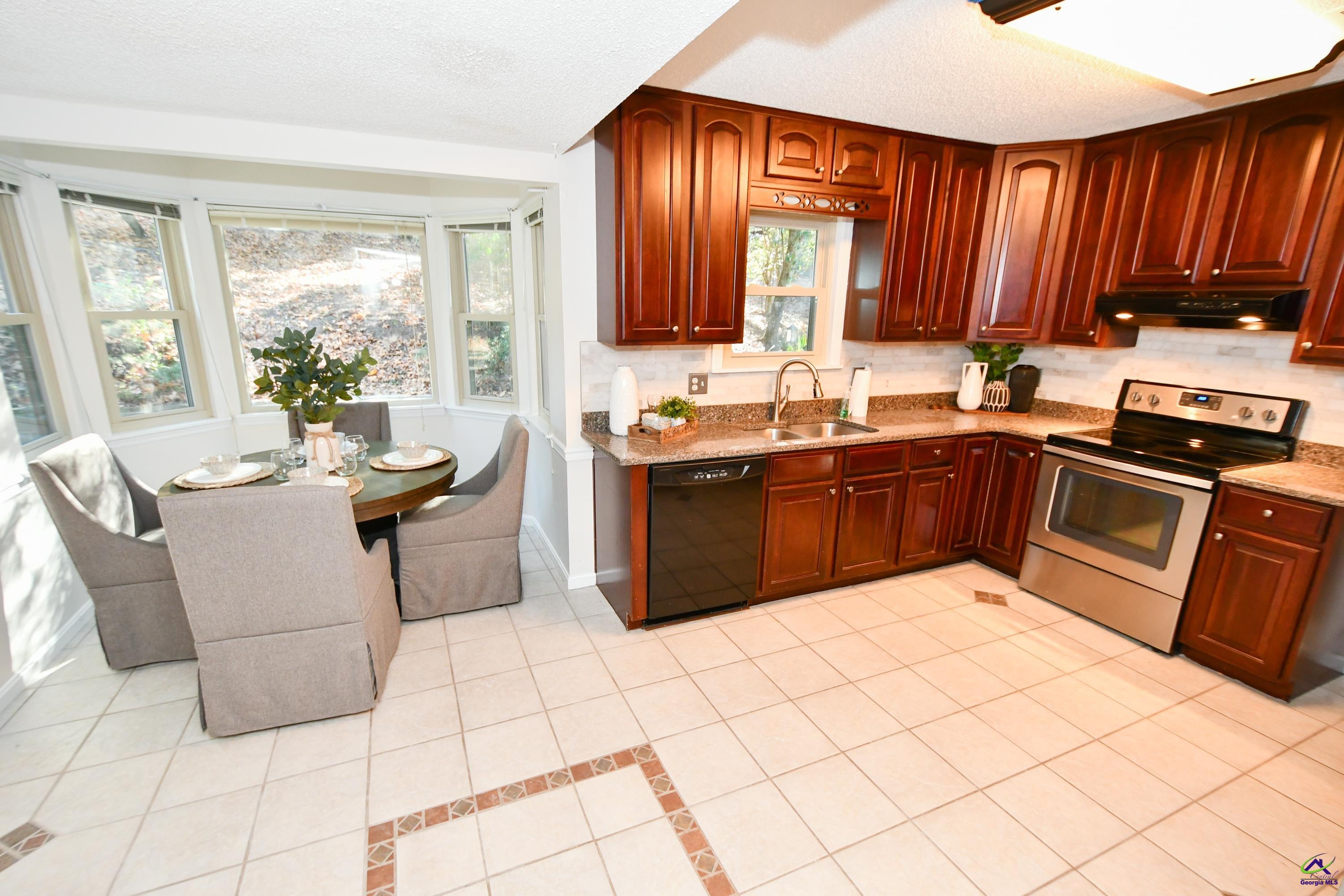216 Shenandoah Trail