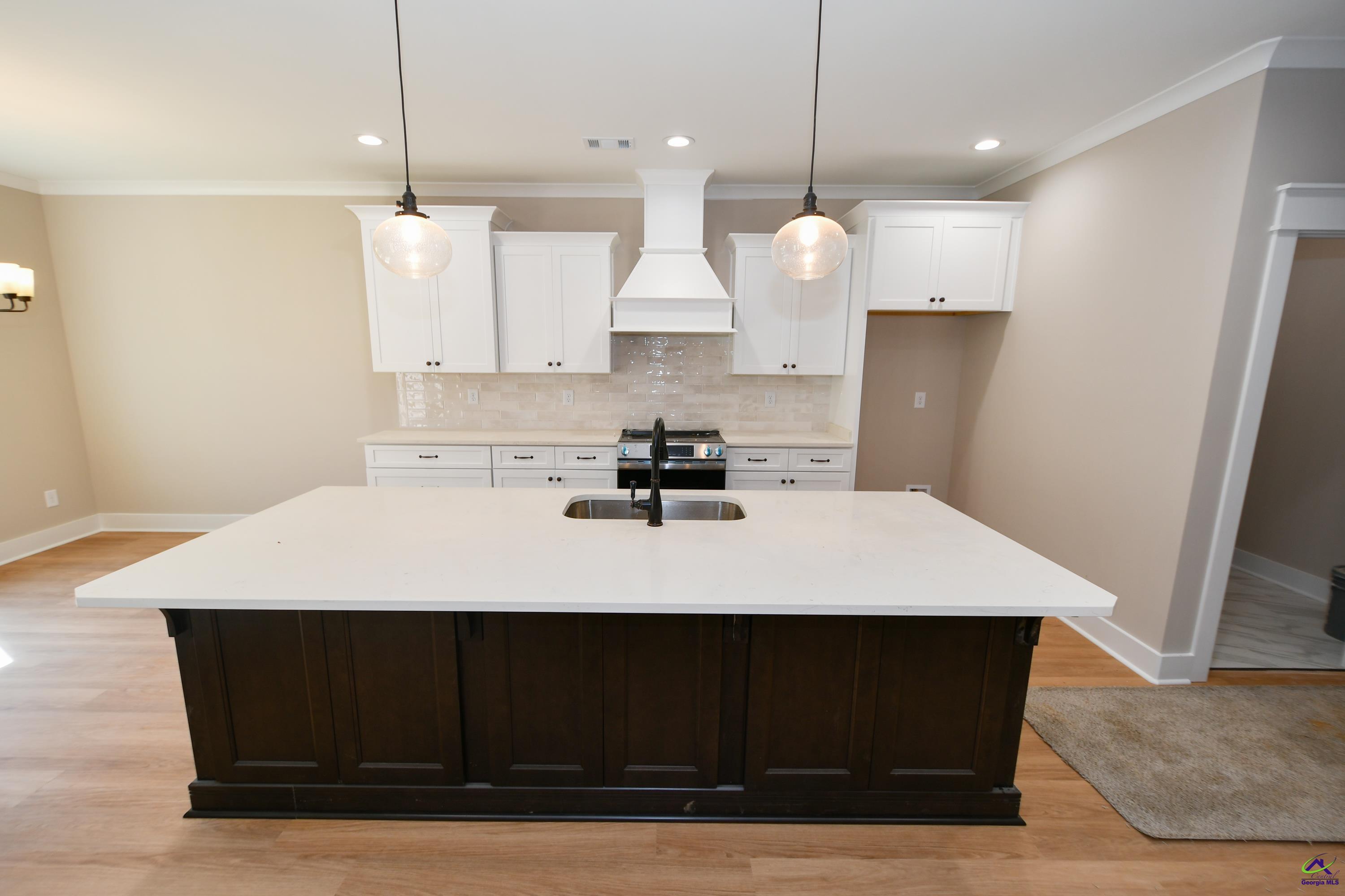 225 Willowbrook Lane