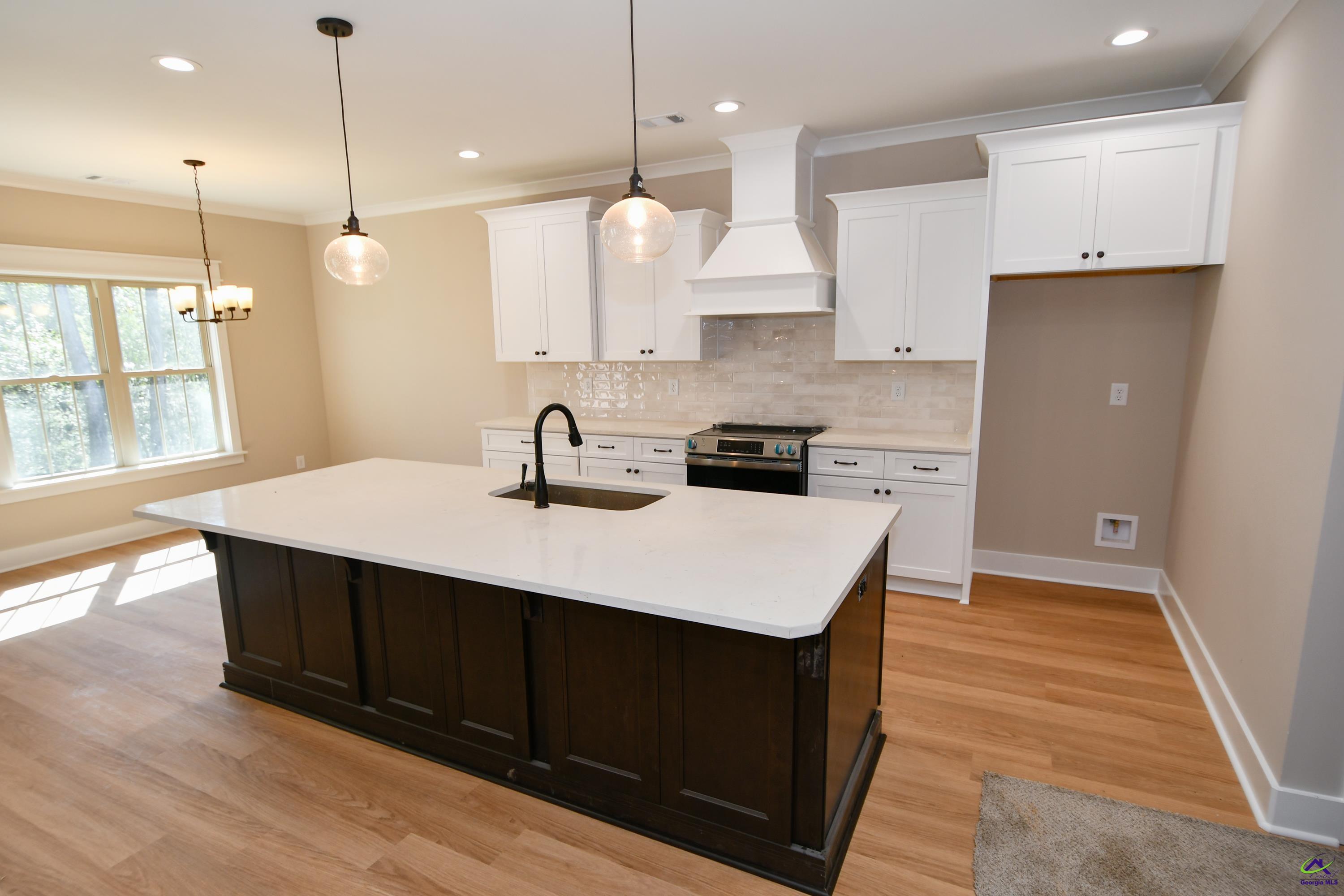 225 Willowbrook Lane