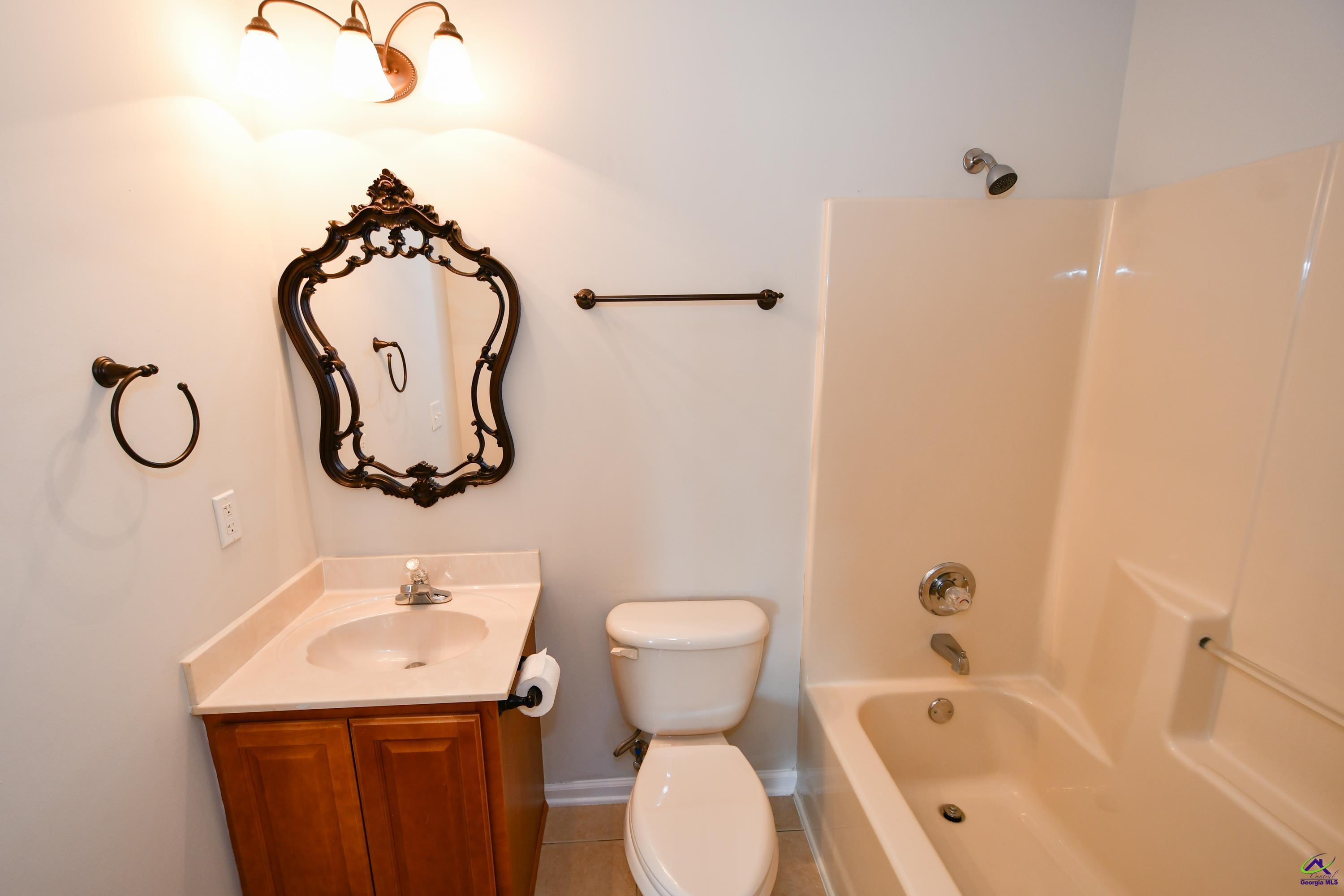 302 Deerfield Circle