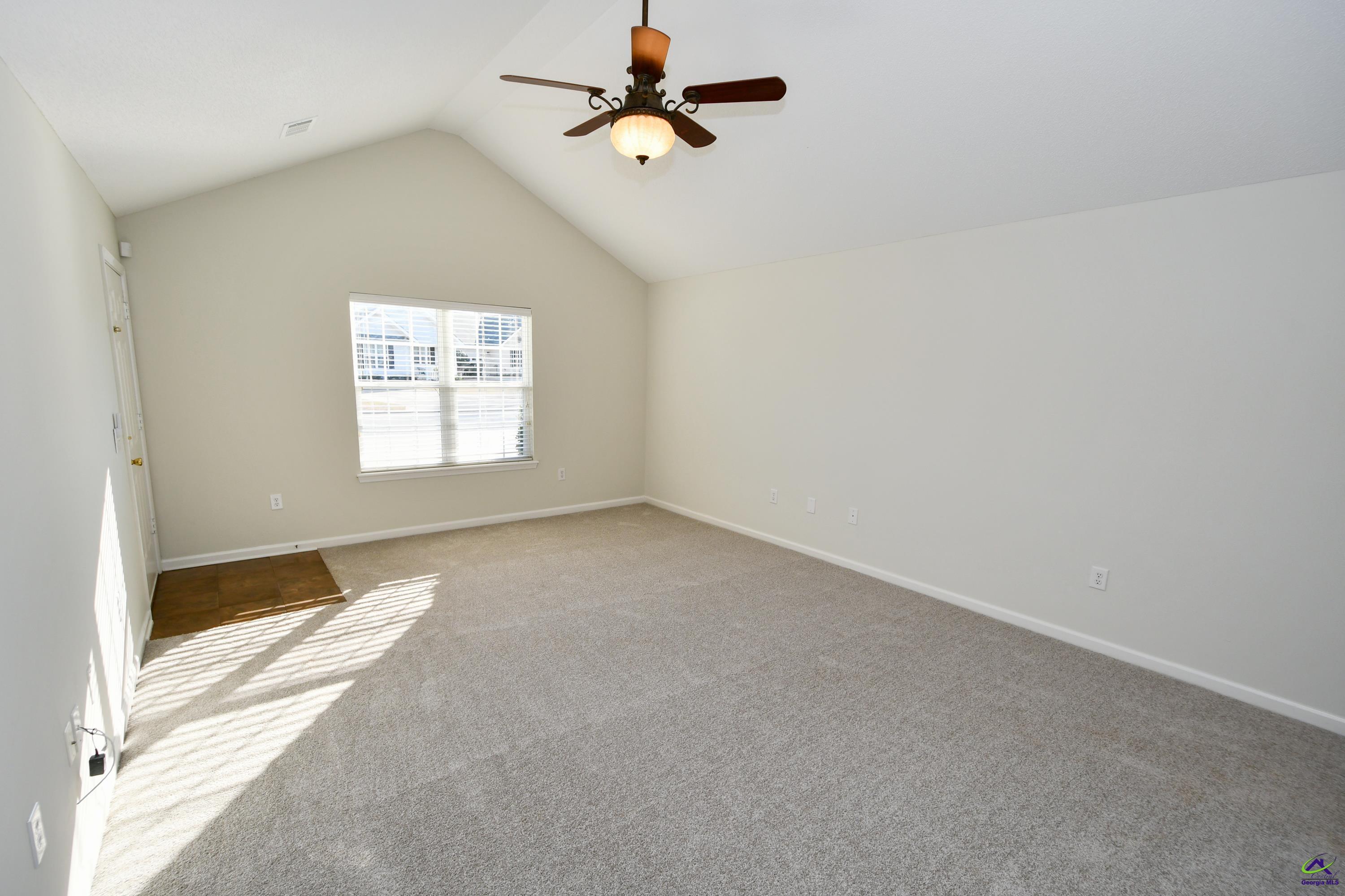 302 Deerfield Circle