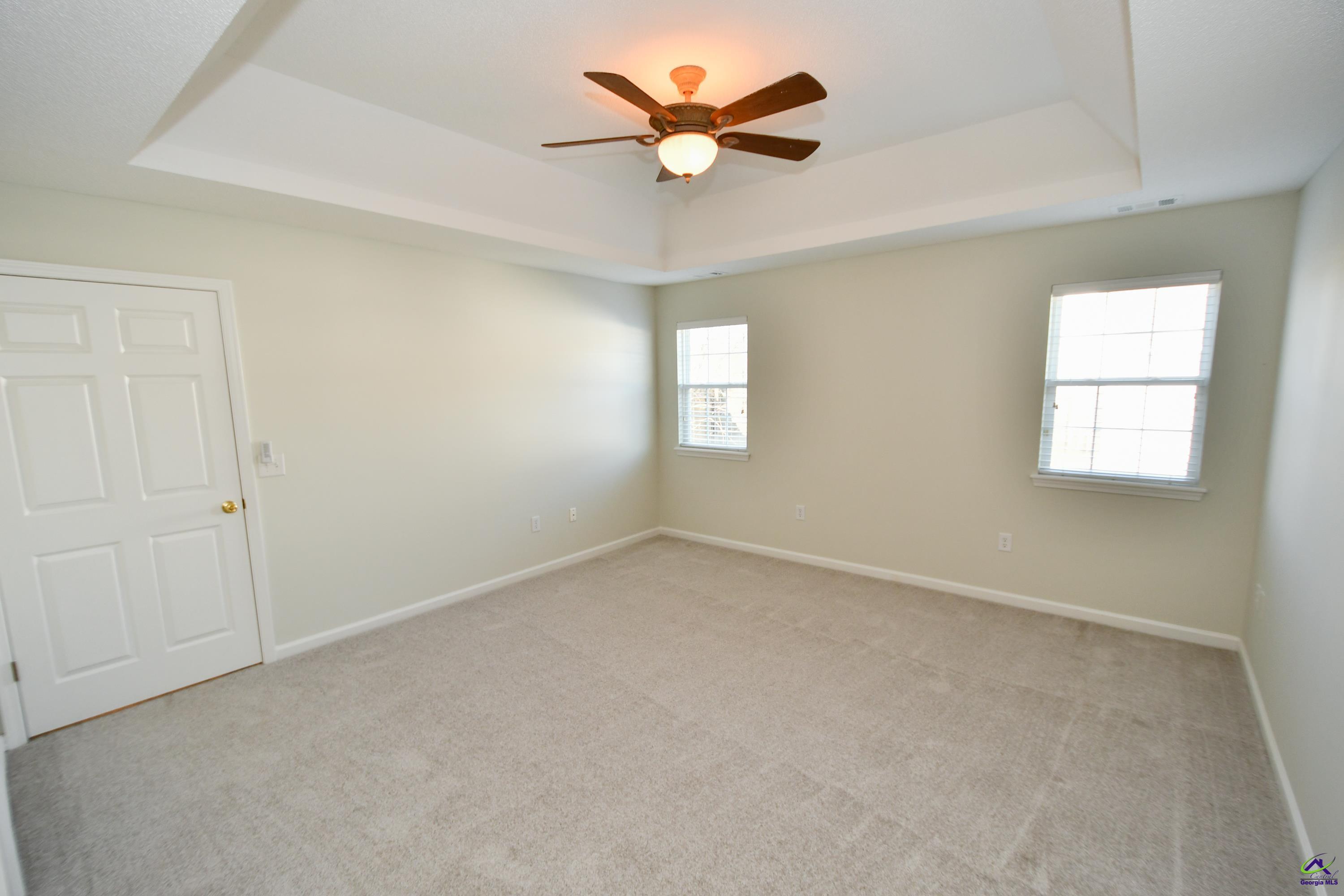 302 Deerfield Circle