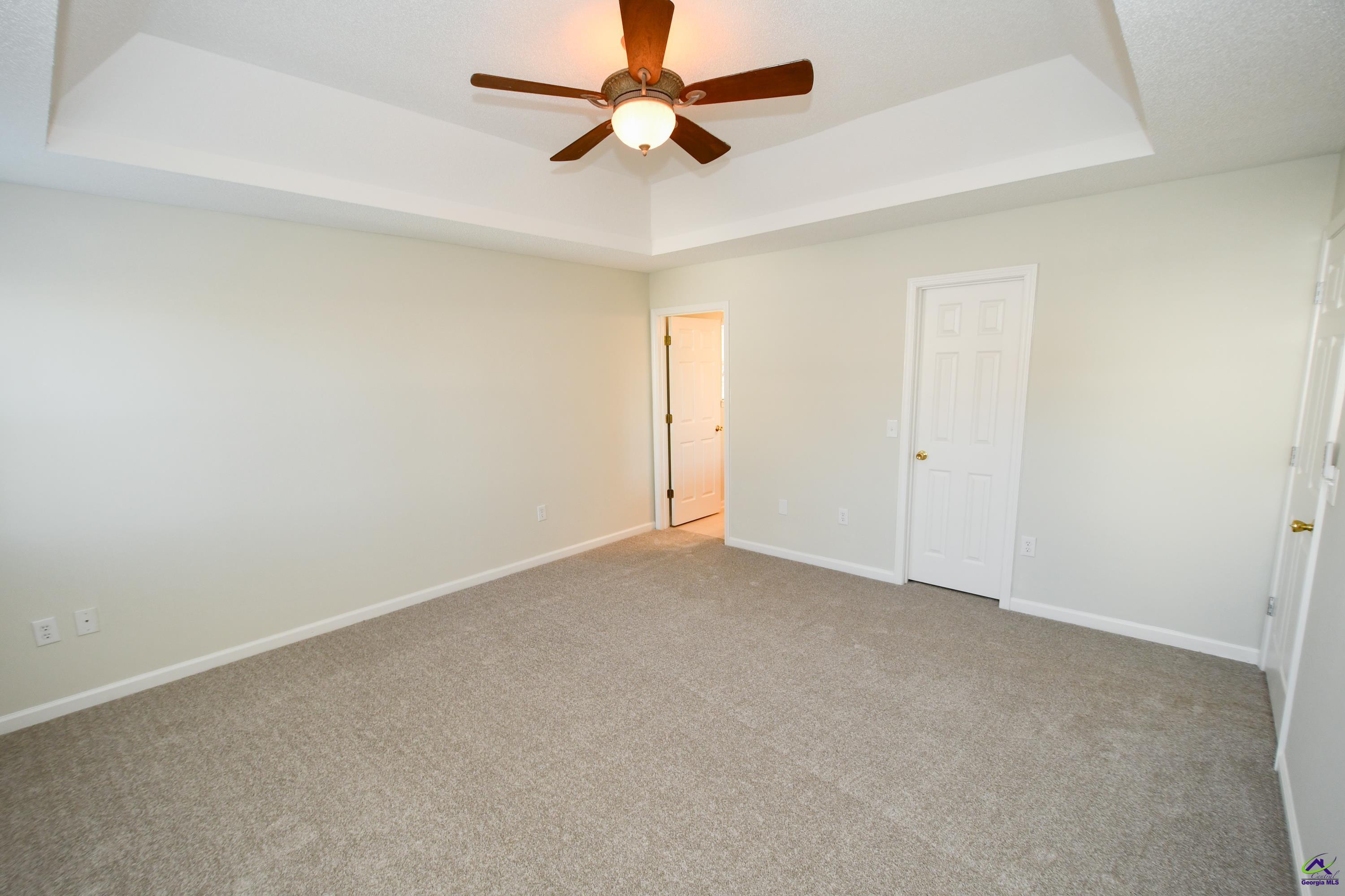 302 Deerfield Circle