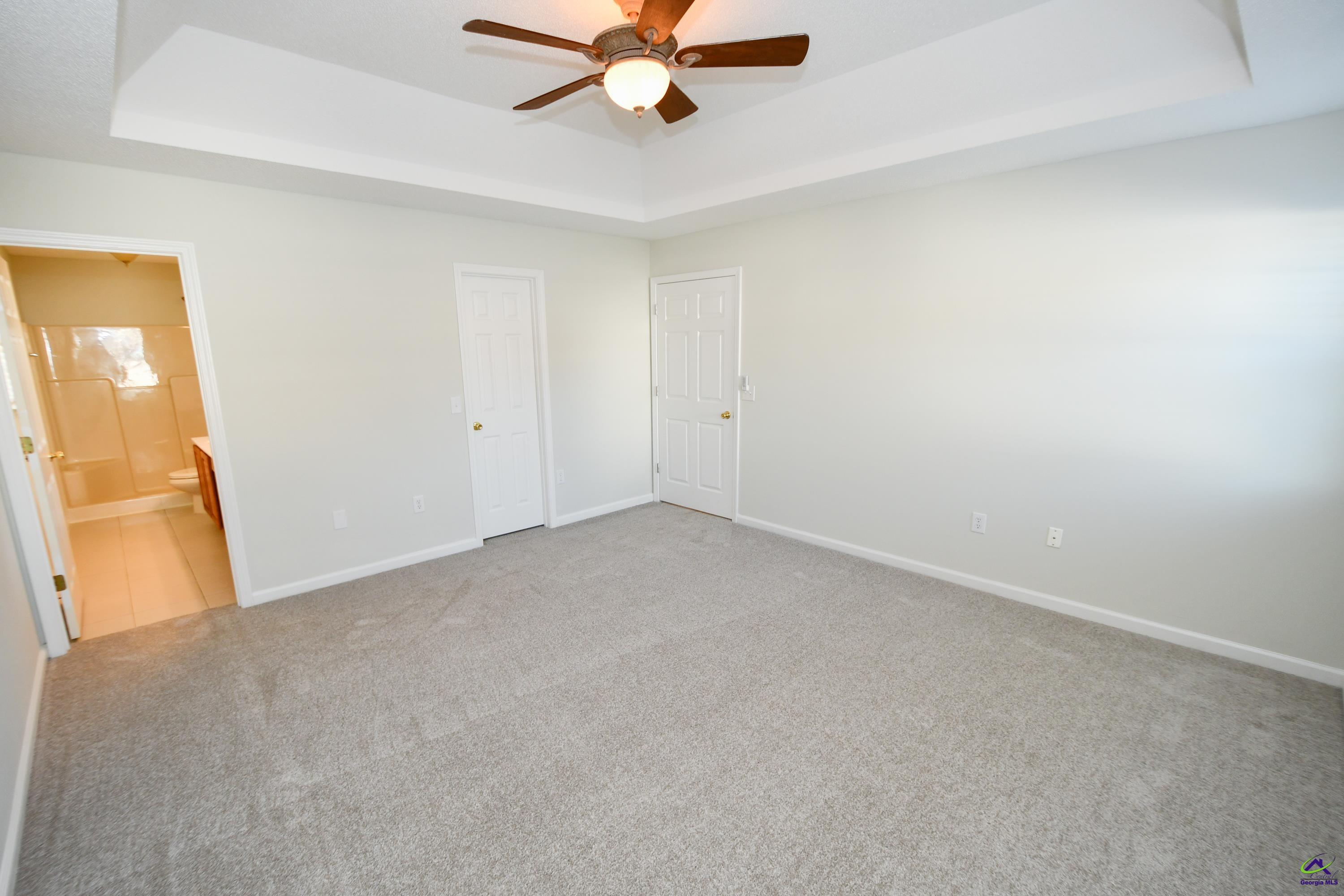 302 Deerfield Circle