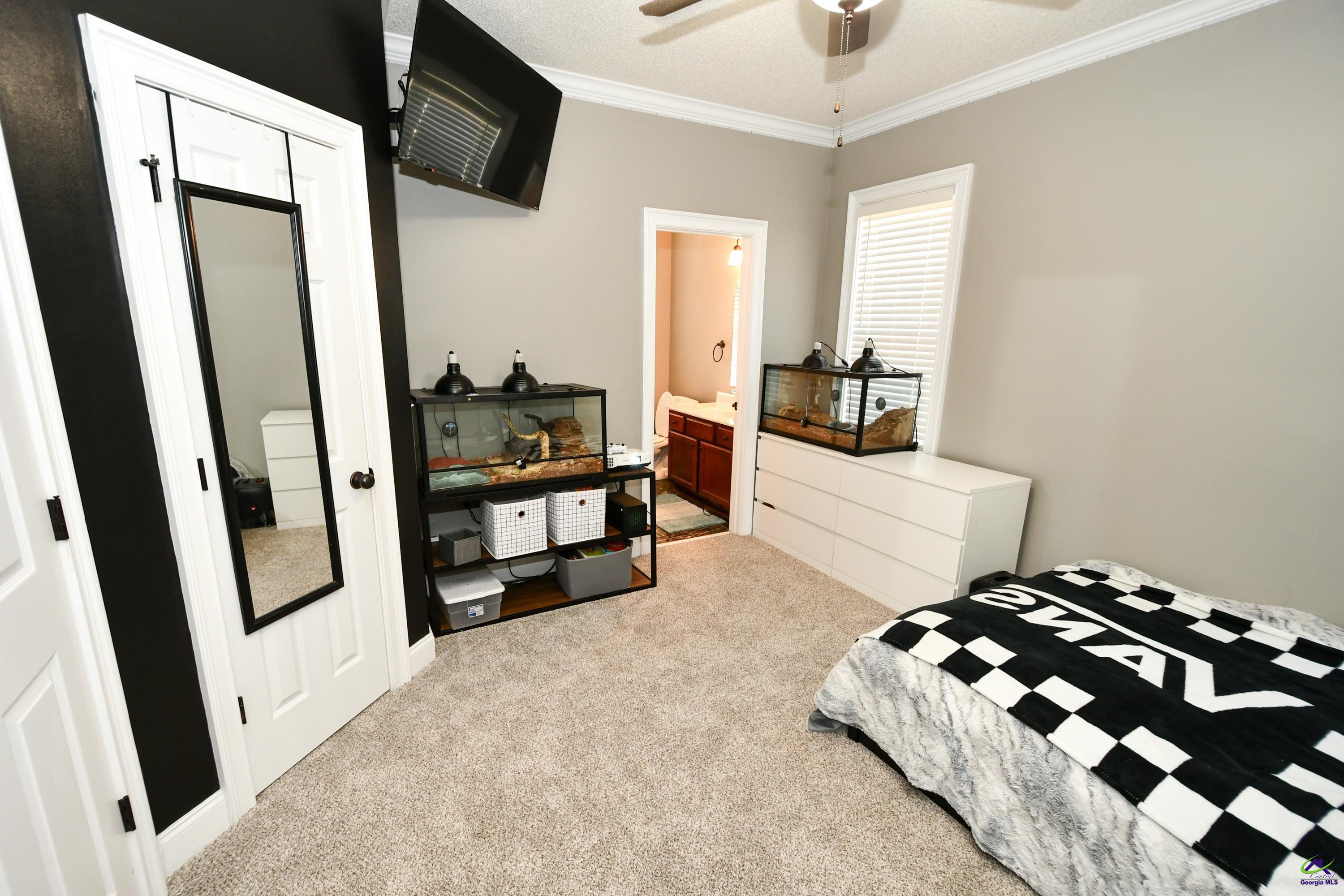 4 Willow Lake Drive