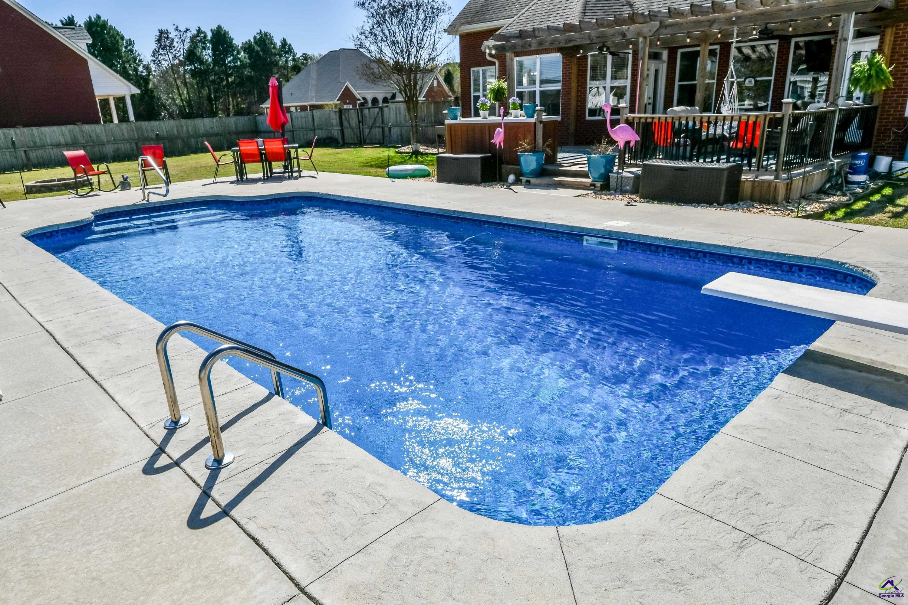 4 Willow Lake Drive